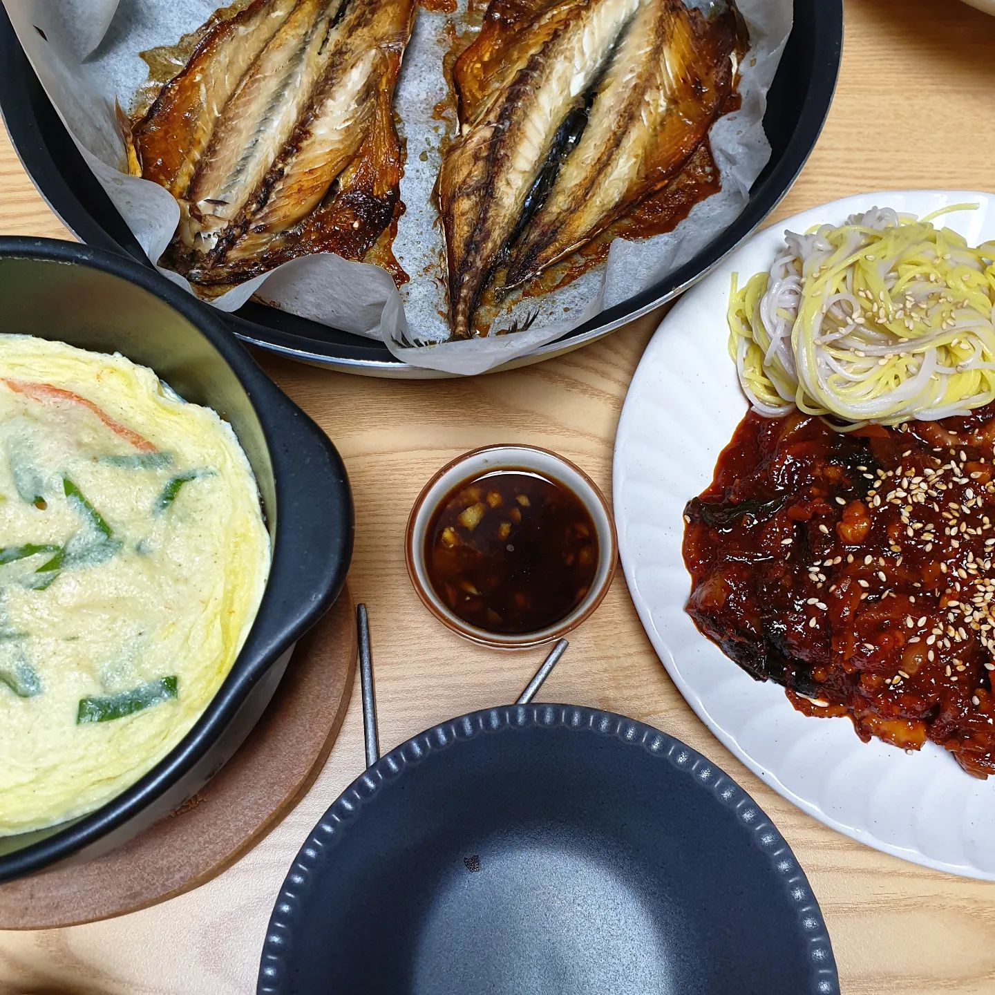 낙지볶음 소면, 계란찜, 고등어구이
째째포차 오픈ㅋㅋㅋ
기똥찬 맛