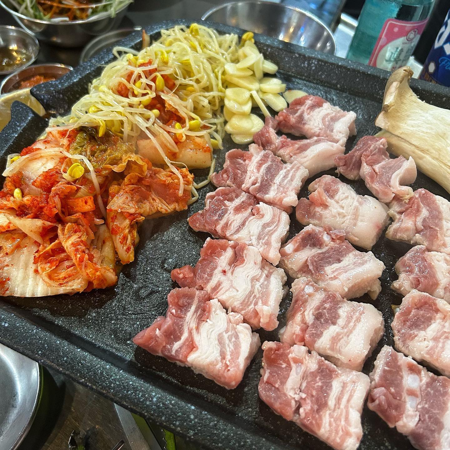 안산시 와동 - 🔺삼겹살에소주한잔호로록🔻

한돈 벌집삼겹,오겹 꿀맛👍🏻