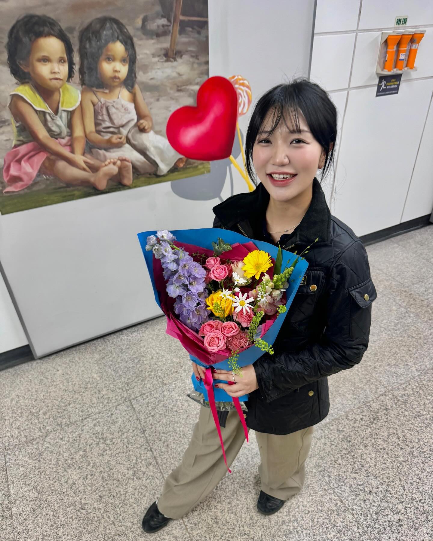 900 일 
,
,
,

속광블러셔 그거 별거없다 〰️〰️
광나는 루즈 볼에도 살포시 얹어 〰️〰️
다른 정보 궁금하면 댓글 남겨 주세용 ☀️

#셔터브리티 #속광블러셔 #셔터 #올리브영 #올리브영셔터
