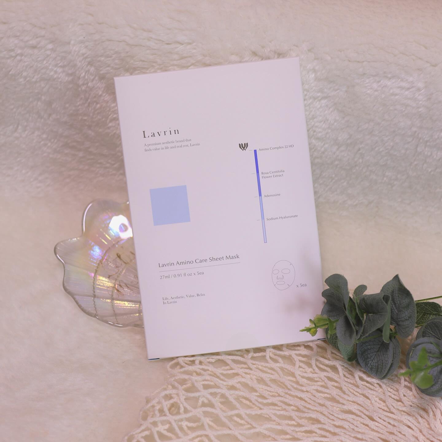 ⠀
#협찬 𝙻𝚊𝚟𝚛𝚒𝚗
𝙰𝚖𝚒𝚗𝚘 𝙲𝚊𝚛𝚎 𝚂𝚑𝚎𝚎𝚝 𝙼𝚊𝚜𝚔🫧🤍
⠀
22가지 아미노산 성분이 피부 장벽을
탄탄❕하게 케어해주는 수분밀착마스크
라브린 아미노 케어 시트 마스크팩을 써봤어요٩( ᐛ )و
⠀
김우정 의학박사가 개발한 더마 코스메틱 브랜드여선지
저자극 테스트 완료는 기본
친환경 비건 인증을 완료한
생분해성 비건 시트를 사용해 
밀착력 • 미세먼지 흡착 • 흡수력
친환경 비건 인증 • 수분 보유량
다섯가지를 모두 만족시켜주었고요
⠀

베타인 성분 함유되어 요즘 같이 건조한 계절
속당김을 느꼈던 건조한 제 피부를 손쉽게
유수분 컨트롤 할 수 있게 도와주었어요.
피부건조 방지와 자극이 최소화된 팩이니까
예민한 피부도 걱정 없이 케어 가능했답미댜ღ’ᴗ‘ღ
⠀
#라브린 팩에 담긴 Amino Complex 22 HD로
깊숙한 곳까지 촉촉〰️하게 케어해보시길 추천드려요😇👍🏻
.
.
⠀
⠀
#lavrin #아미노케어시트마스크팩 #저자극마스크팩
#1일1팩 #데일리마스크팩 #보습마스크팩
#피부과마스크팩 #새해선물 #비건마스크팩