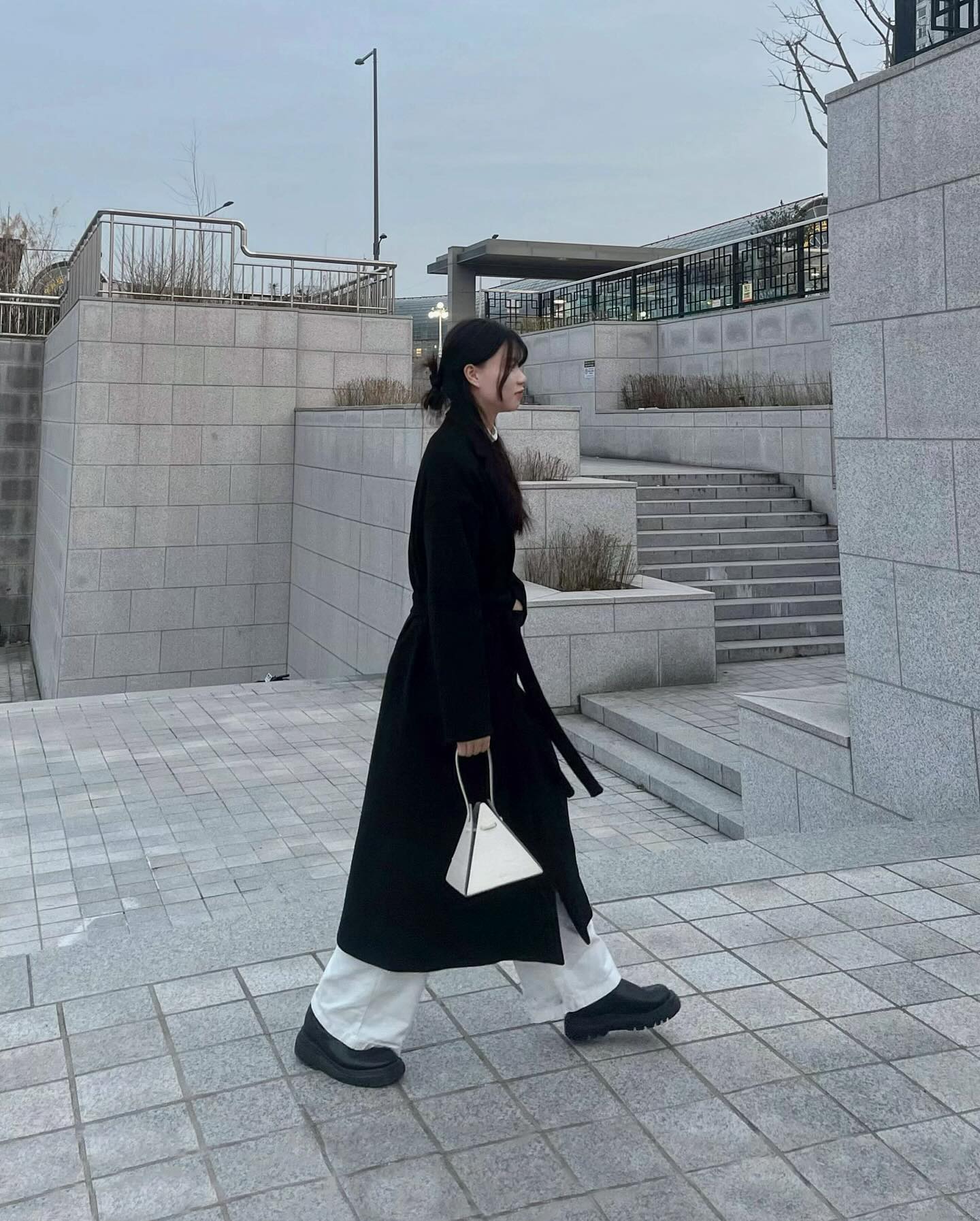 _ditto_official 
디토 공식 자사몰 신규 가입시 5% 추가 할인이 됩니다 그리고 무신사/SSF SHOP/W 컨셉에서 구매 가능해요 !! 🌱
#디토백 #디토 #DITTO #가방 #디토가방 #디자이너브랜드 #데일리백추천 #패션 #가방추천 #대학생 #코트