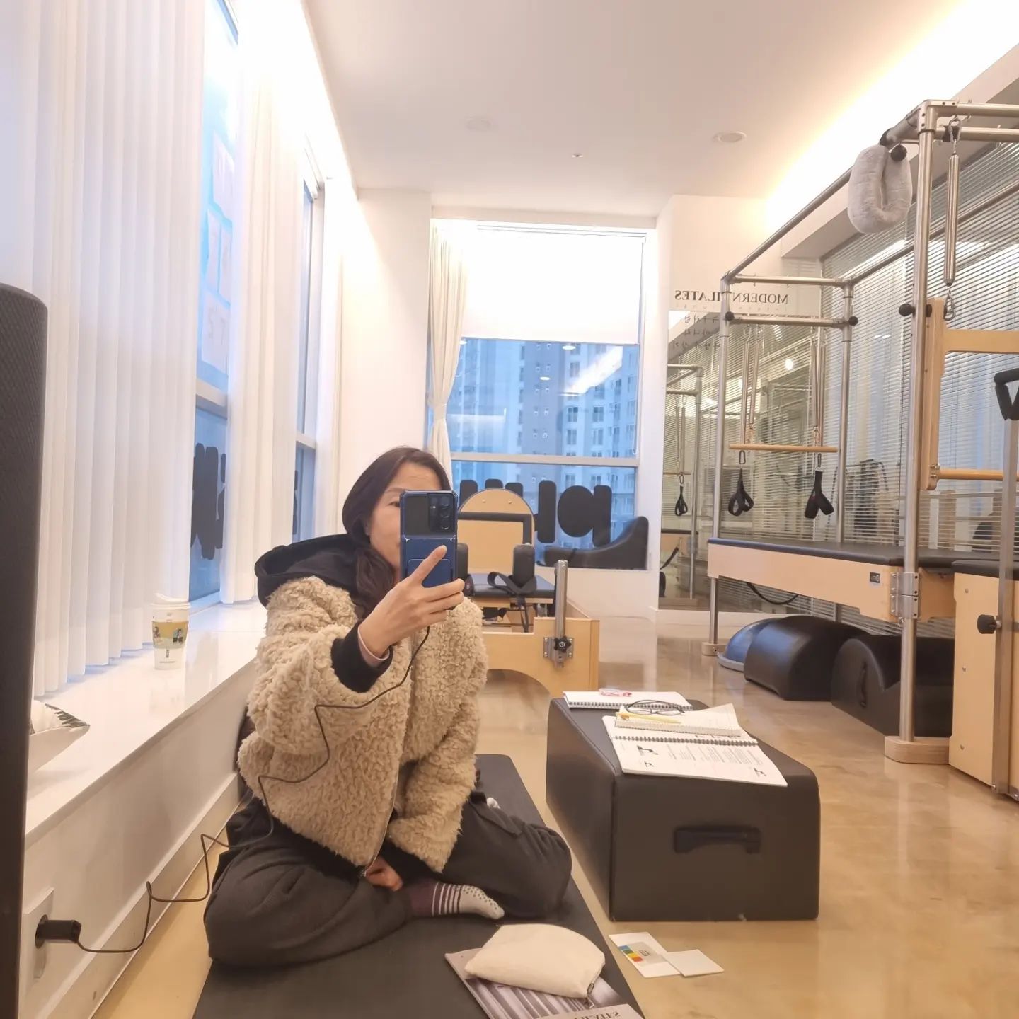😫 피곤ㅜㅜ
숙제를 못해서 새벽에 나와 숙제 중