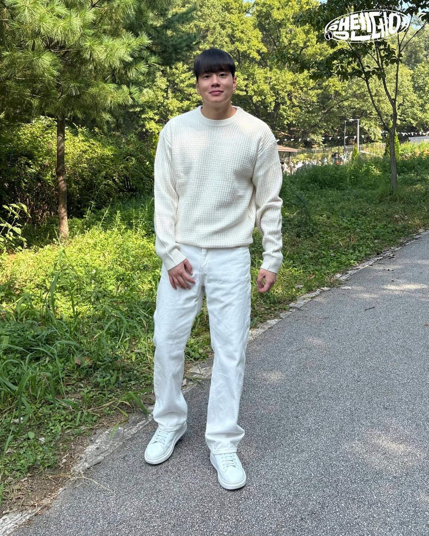 #협찬 hangten_korea 행텐데이 폼 미쳐짜나요~~✨✨
.
.
.
.
.
.
hangten_korea 에서 “베이직 와플 풀오버 니트 라이트 베이지“ 제공받았습니다🥹✨☺️

✨아메리칸 캐주얼 브랜드 행텐!!🥹🥹🥹 일년에 딱한번  전품목 무려 1+1 행텐데이!!!🥹❤️

✨가을 단풍 시작 행텐입고 단풍보러 가요❤️❤️💕
기본 베이직 니트로 대추천!!🥹✨👍👍