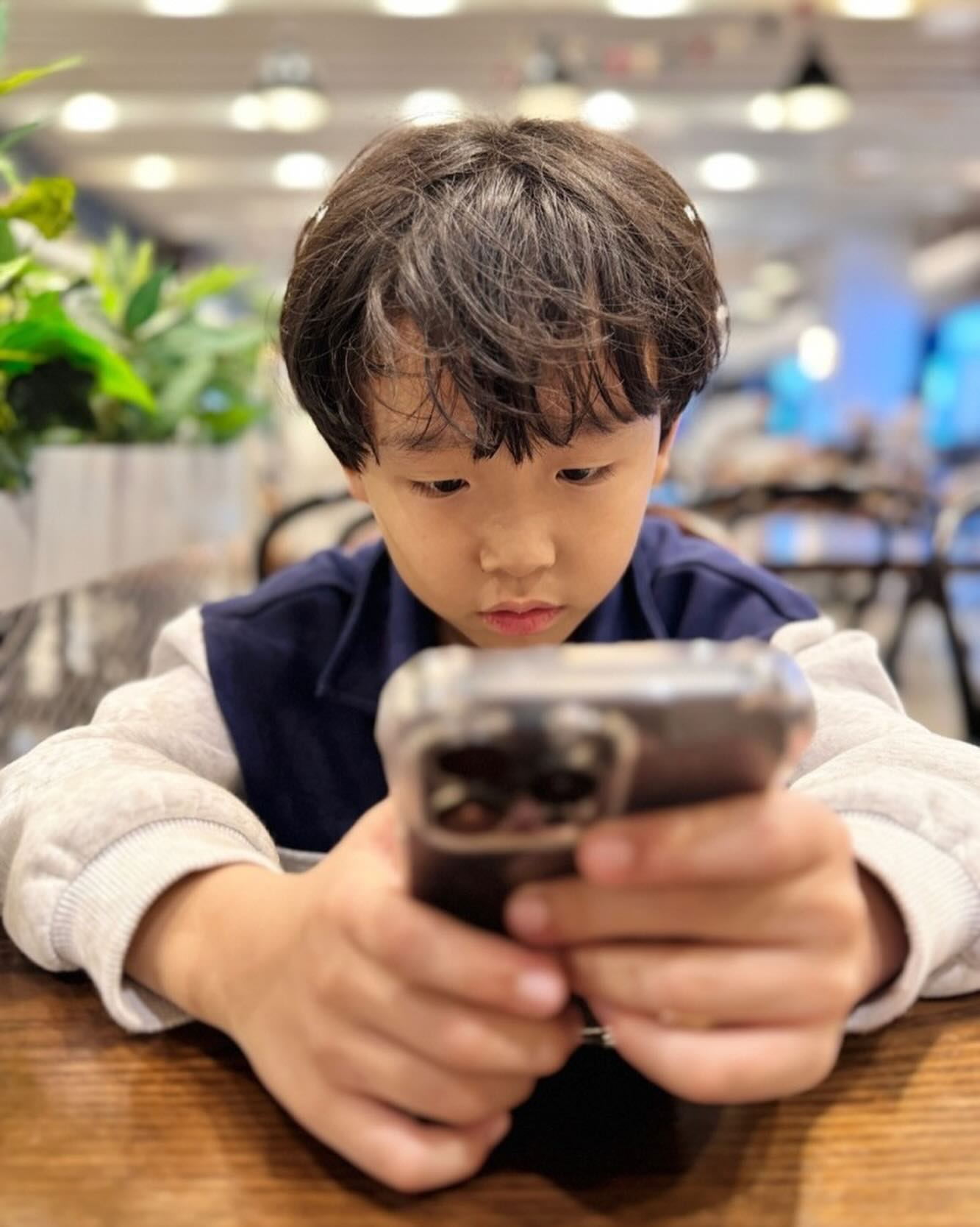 #협찬
매일 핸드폰 보는 아이
우리 아이 눈건강이 걱정되는데요.

어린이 초임계오메가3
모레파 키즈오메가3
챙겨봤어요. 

#키즈오메가3
#어린이오메가3
#모레파오메가3
