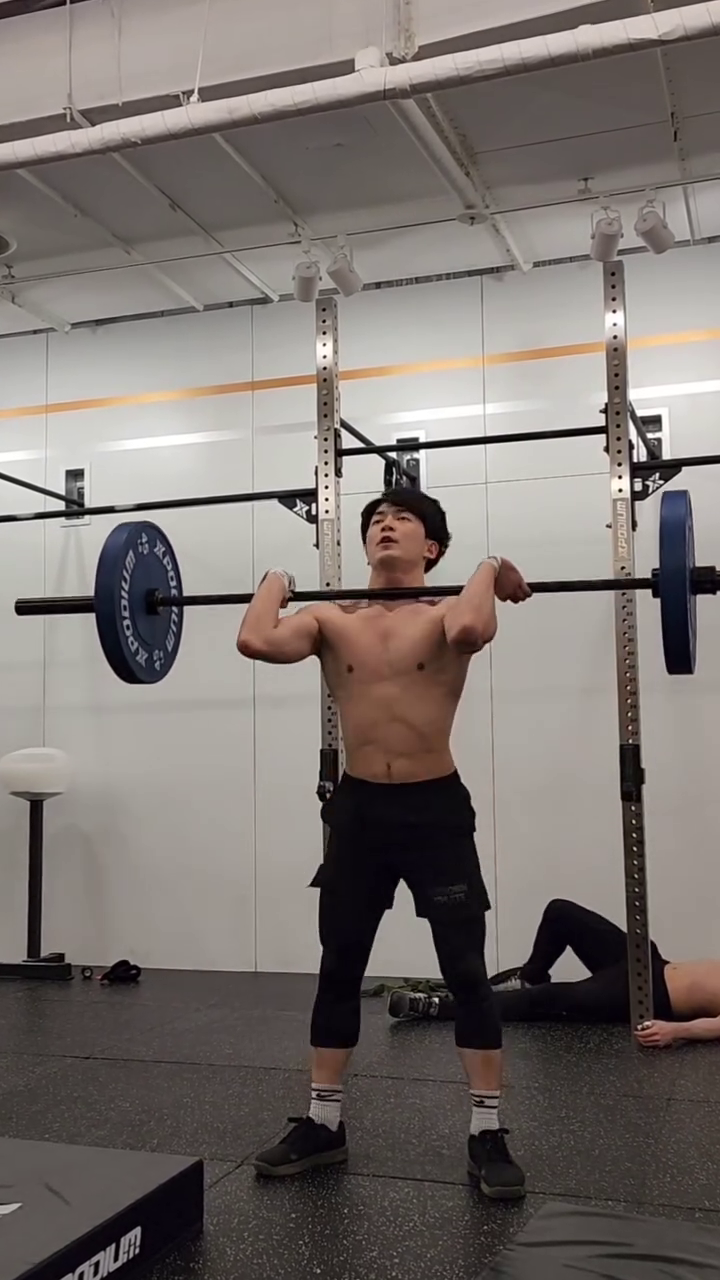 오랜만에 파트너

명예소방관 덕분에 오랜만에 열심히했네👨‍🚒
kaal_athletes

그리고 주말에는 휴식모드🛌
#팀와드 #크로스핏

데드랑 클린 연속으로 해도 스트랩처럼 안빠지네?

altong_grip

#알통그립 #알통을입어라 
#명품스트랩 #훅그립은알통그립