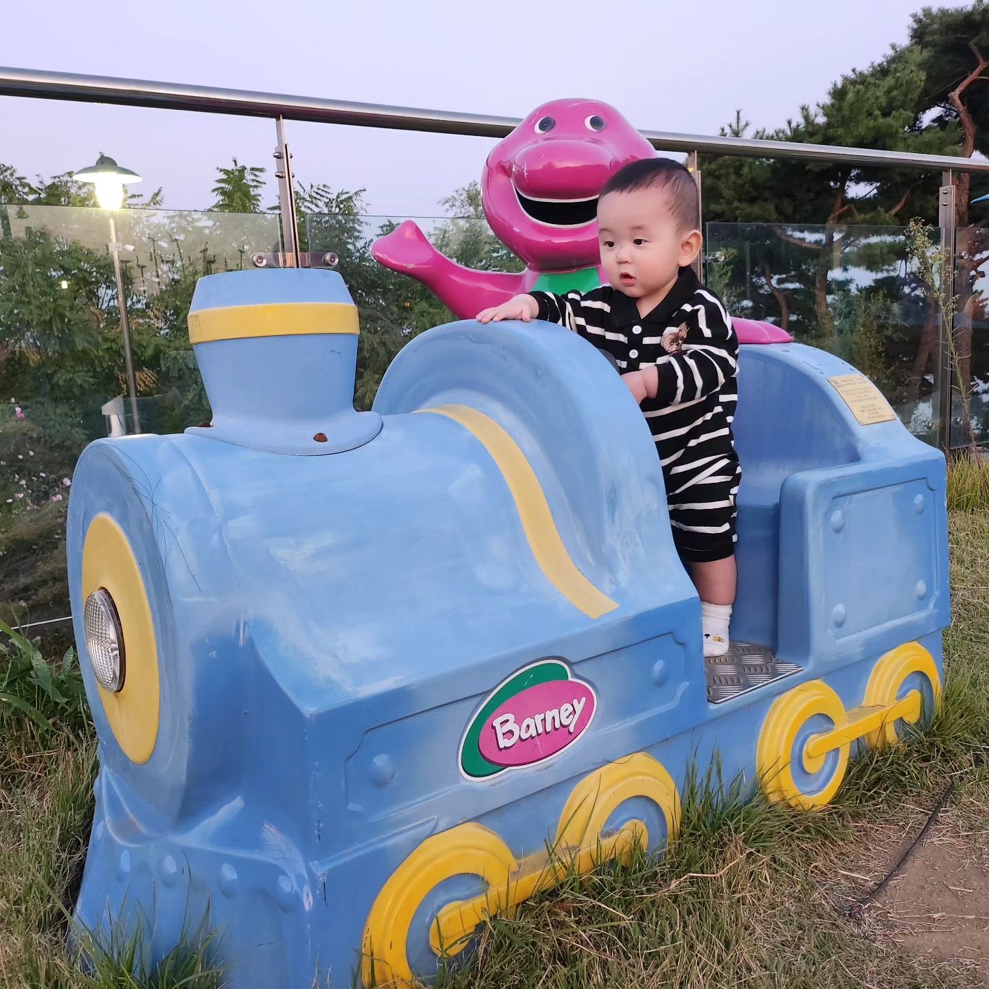 여기는 붕붕카 천국이야><
눈뜨자마자 붕붕카 타서 기분좋아

#당진로드1950 #당진여행 #아기랑가볼만한곳