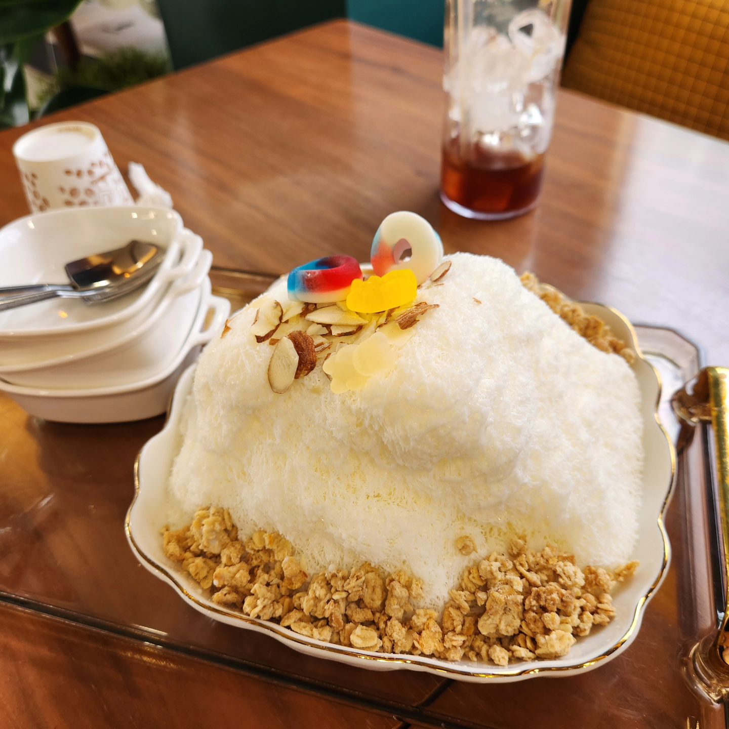 우리동네 빙수맛집 #오늘여기 
양많다고 걱정했는데 
먹다보니 순삭 🤭 

또 먹고 싶다 🍧

#실타래빙수 #우유빙수 #대구빙수 #대구혁신도시카페 #아이랑가기좋은카페 #🍧