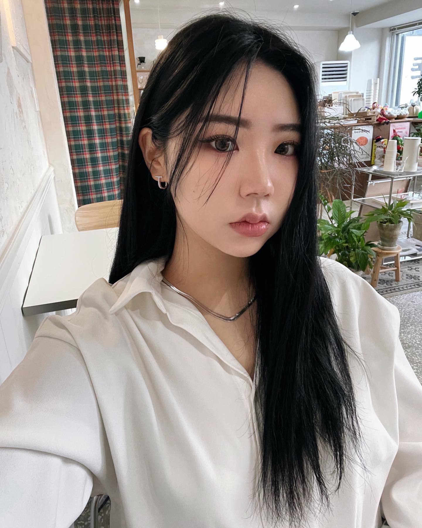 decembling_jewelry 
2중 코팅 도금으로 색변화와 광택이 오래 지속되는
가격대비 퀄리티 높은 제품이여서 만족스럽고

너무 예뻤던 악세사리 .... ෆ 

 #패션 #쥬얼리 #디셈블링 #악세사리 #미니멀 #미니멀룩 #데일리 #데일리룩 #오오티디 #남자코디 #여자코디 #스트릿패션 #스트릿룩 #코디 #캐트릿 #스트릿 #스트릿코디 #무신사 #무신사스냅 #스냅촬영 #무신사스탠다드 #룩북 #패션코디 #빈티지 #빈티지맛집#스트릿맛집 #instagood #follow4followback #like4follow #daily