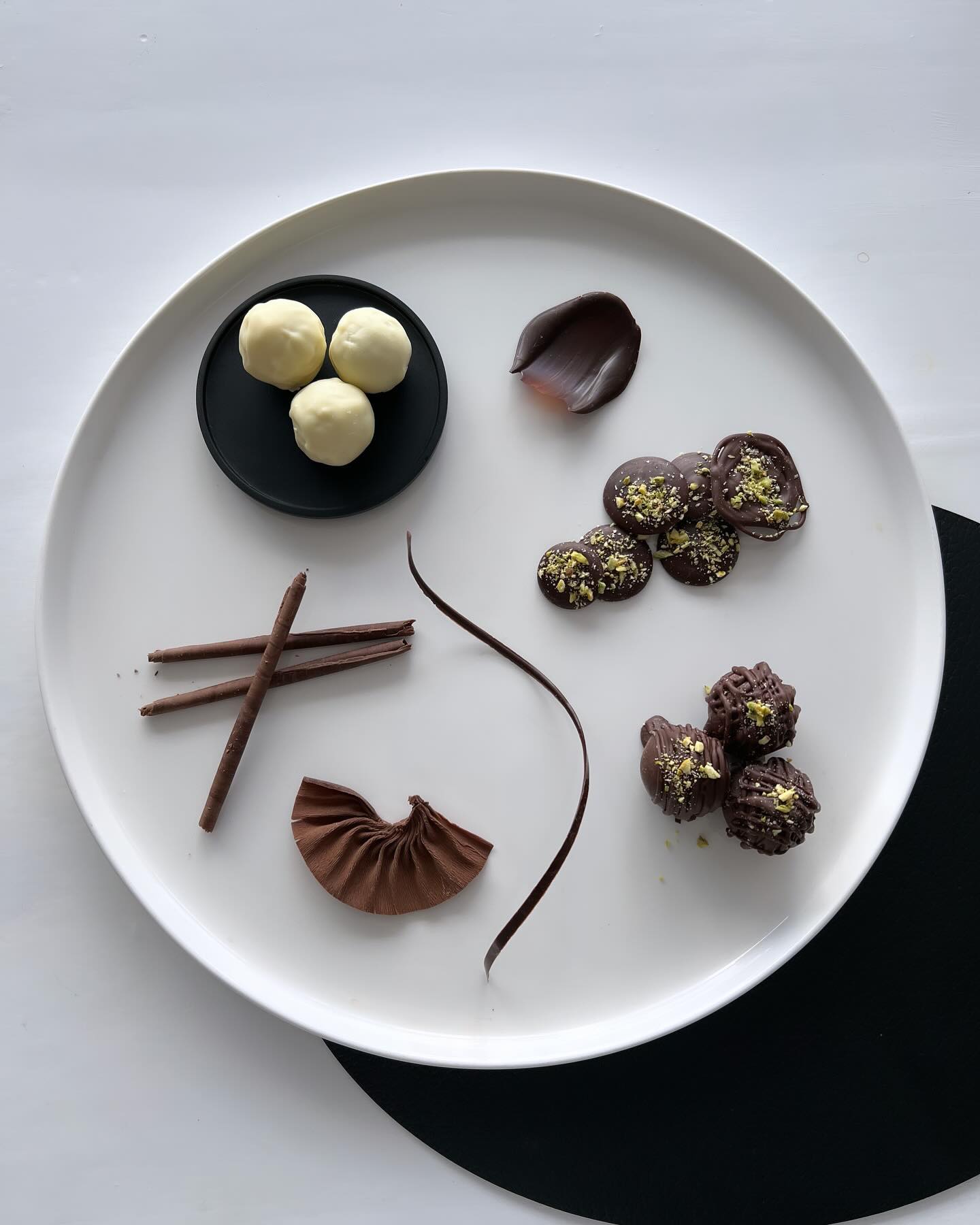 #초콜릿 #초콜릿작업 #수제초콜릿 #chocolate #chocolovers #chocolatework 🫶🏻