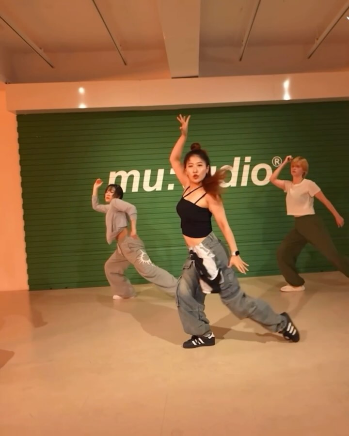 nanazxxo X lilo_syw 
두분의 쫜~~득함을 뺏으러 왔습니다아😆🙏🏻❤️‍🔥 
나나릴로조합 말해뭐해~ 너무 재밌었던 #뮤트디오팝업

#wetthebed #chrisbrown #mutudio #choreography #dance #댄스 #안무