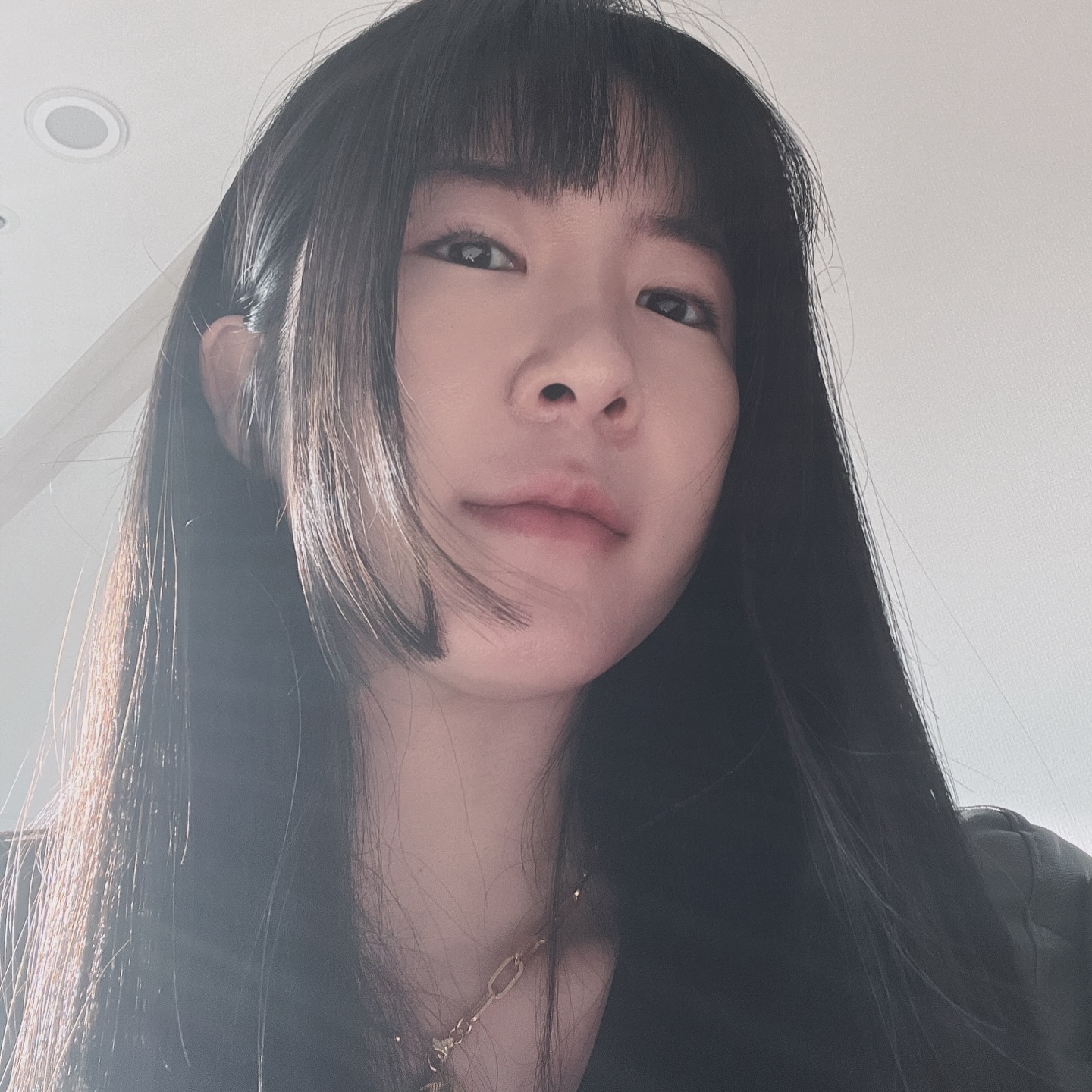 #newhaircut 
얼마만에 앞머리인지.. 1초후 갈라짐 ^^ 일단은 앞머리 뿌리 길들이기