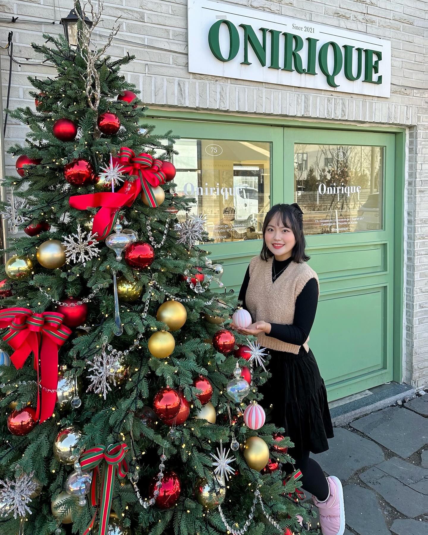 ˙ᵕ˙
마지막 트리사냥 하러 오니리크 다녀왔어요!
실제로 보니깐 훨씬 예뻤던 트리였어요 🎄

남편과 야무지게 브런치도 먹었답니다 🫶🏻
브런치 25,000원 이상 주문시 크로플 무료제공 이벤트 중이니 참고하세요 ❤️

트리는 1/31일까지 보실 수 있어요 ✨

📍10:30 ~ 21:00
✔️ 주차가능