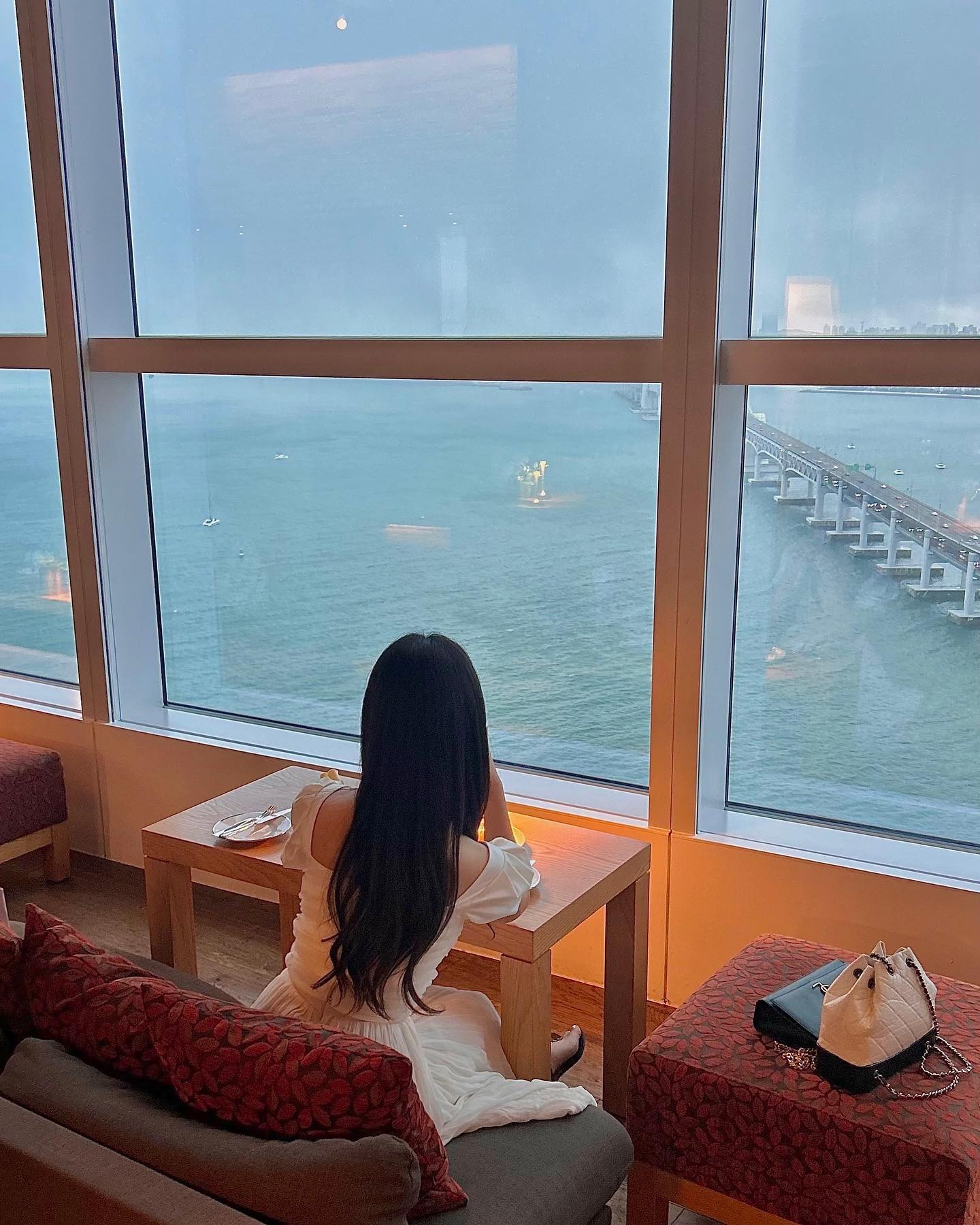 오랜만에 일상 피드 👧🏻🏹✨
다 같아보여도 ••• 다른 사진ﻭﻭ 🤭

연휴 잘 보내시구 있나요 🥰 늦었지만 #메리추석 입니다아 🌕
어제부터 날씨가 많이 쌀쌀해졌어요 🍂🥮
빚내서 필드 나가는 골프의 계절이 왔네요오 🤎🤎🤎🤎
감기 조심하시구 10월두 건강하구 행복하게 보냅시댜 ꗯ̤̮ 🎀💕