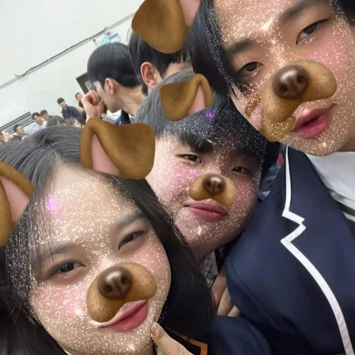 어케보면 짧지만 어케보면 긴 학창시절의 끝
#인천생활예술고등학교 #졸업식 #학창시절
