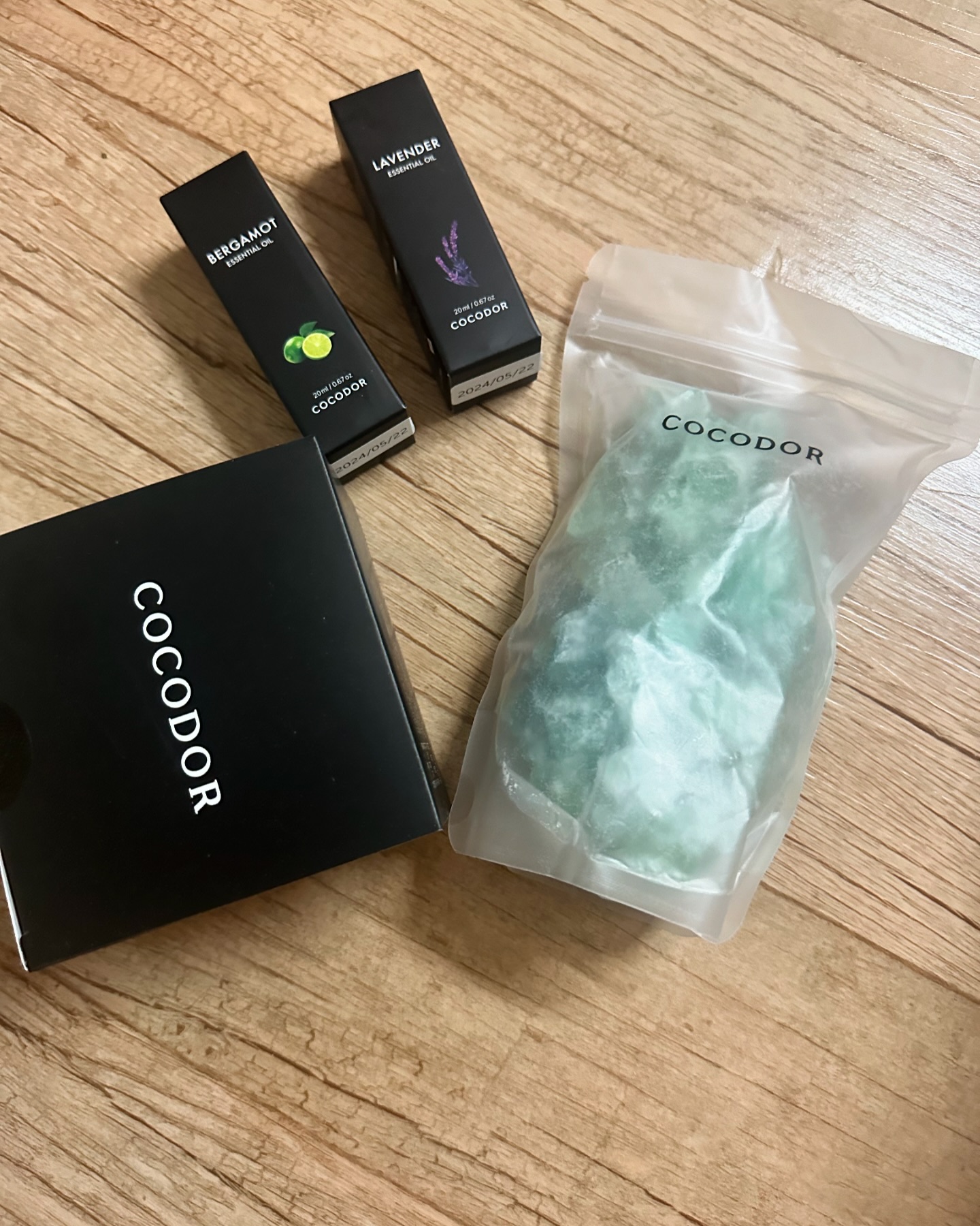 #할인구매 cocodor.official #코코도르 #스톤디퓨저
틴케이스에 스톤이랑 에션셜오일을 두개 블랜디드해서 놓았는데 디자인도 너무이쁘고 향도 너무좋아요 선물로 강추합니다 
 #에센셜오일 #cocodor #리뷰가수익이되는곳 #N잡러 #생활꿀템 #COCODOR #공팔리터 #방향제 #디퓨저