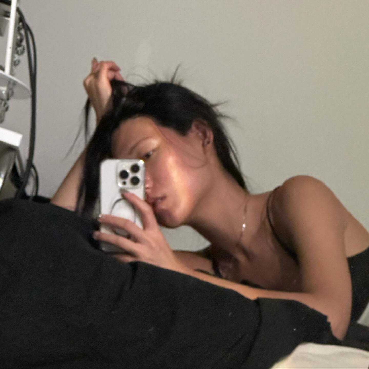 거울셀피 모음집 🤳˚ ༘ ೀ⋆｡˚

인생 케이스를 tieacherry_case에서 제공 받았습니다!
세부에서 한국까지 너무 잘 끼고 다니는 중이에요 🫢

유니크한 프린팅은 물론이고 퀄리티도 좋답니당!
덤벙이라 폰을 자주 떨구는데 보호 기능도 잘해주고 있어요 ✨

핸드폰 케이스로 ‘타이어체리’ 추천 ⋆.˚ ᡣ𐭩 .𖥔˚

#협찬 #거울셀카📷 #갤럭시케이스추천타이어체리 #아이폰케이스추천타이어체리 #에어팟케이스추천 #갤럭시s24울트라케이스 #아이폰15프로맥스케이스 #mirrorselfie😊