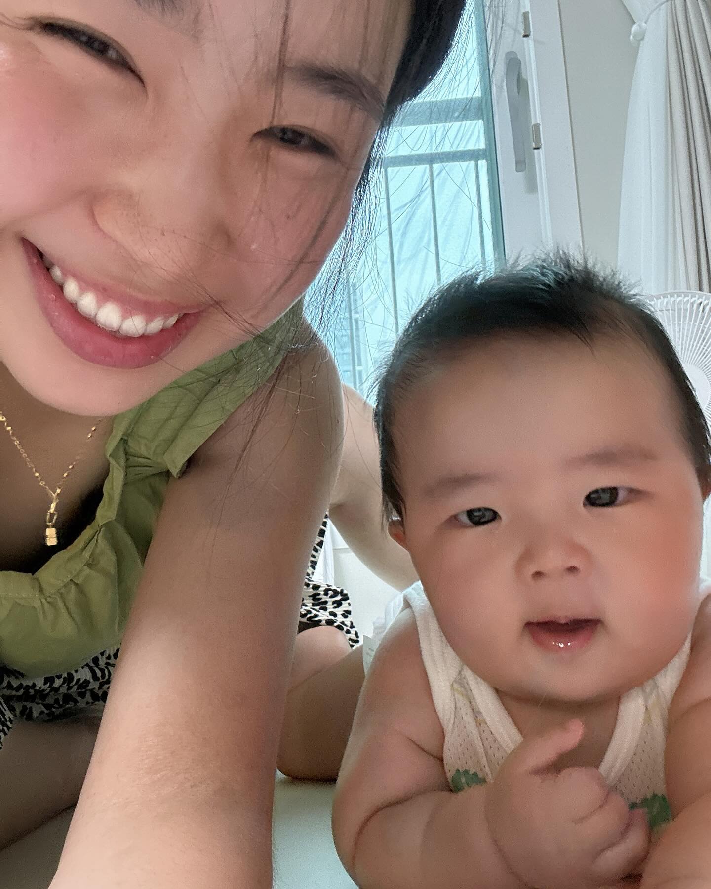 지난 일주일. 눈 감았다 뜨면 매일 부정하고싶은 하루지만 잘 지내고 있다. 잘 지내려고 한다. 인스타그램도 하잖아~
