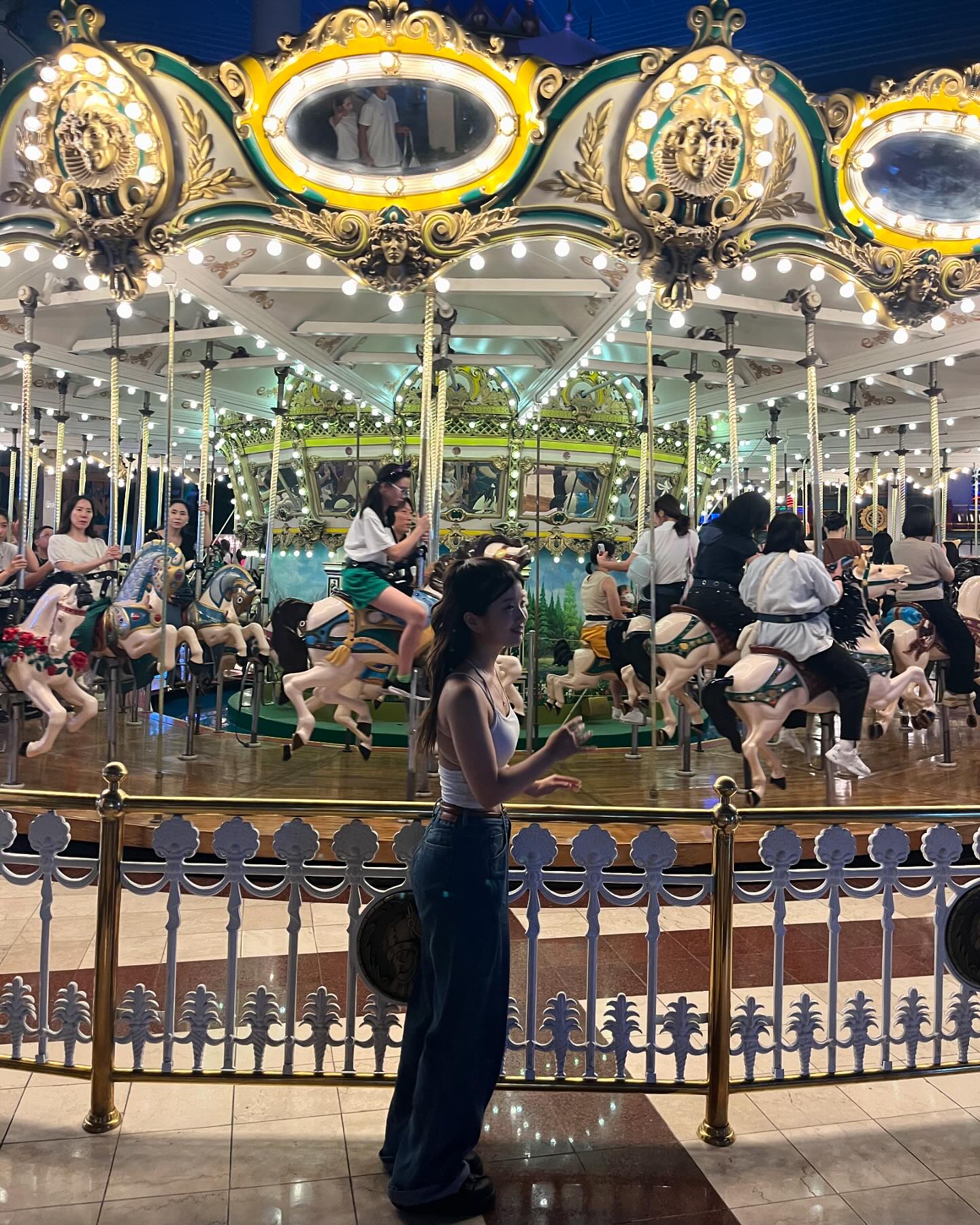 🧚‍♀️
계속 이렇게 ,,,
철딱서니 없어도 될까나~
🍀🤍🕺🧚‍♀️🩷☘️