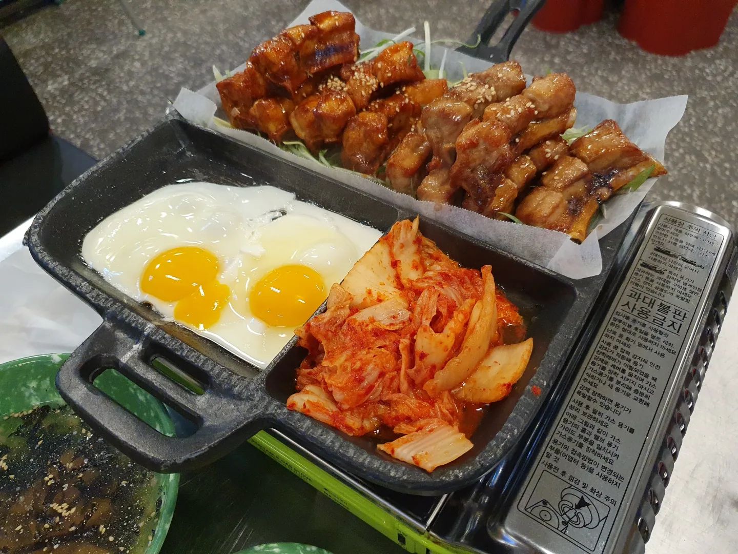 등갈비집
우리동네 맛집
인데 지금 왔네
인생 뭐있니
맛있는거 좋은 사람들과 함께하는거지~^^
맛있네

등치는 산
입은 짧은 나 ㅋ