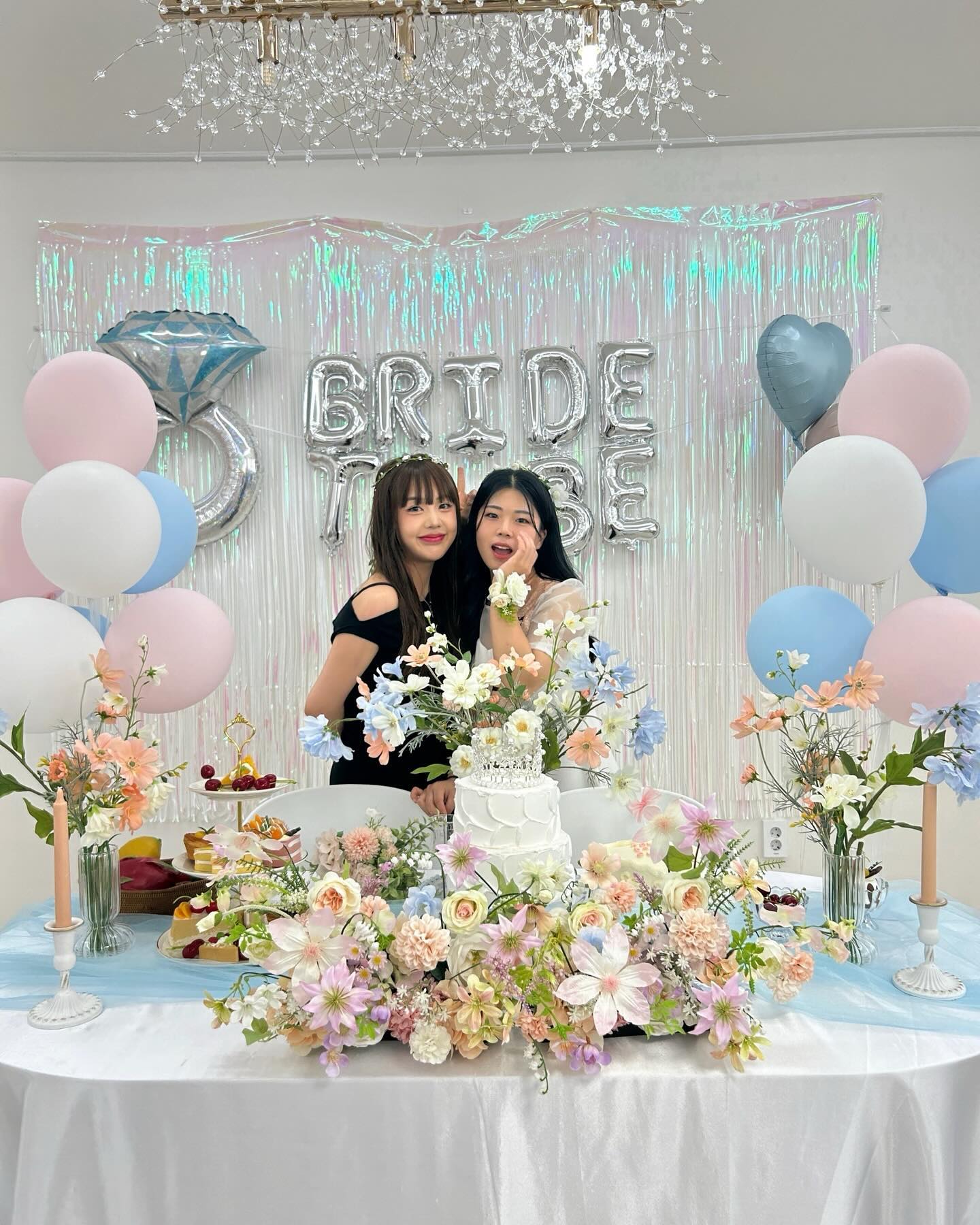 친구 한지 20 년은 다 되가는 해주,은선, 민주🤍
바쁘고 자주 못 봐도 항상 내 편인 친구들🫶🏻
해주야 행복해👰💋