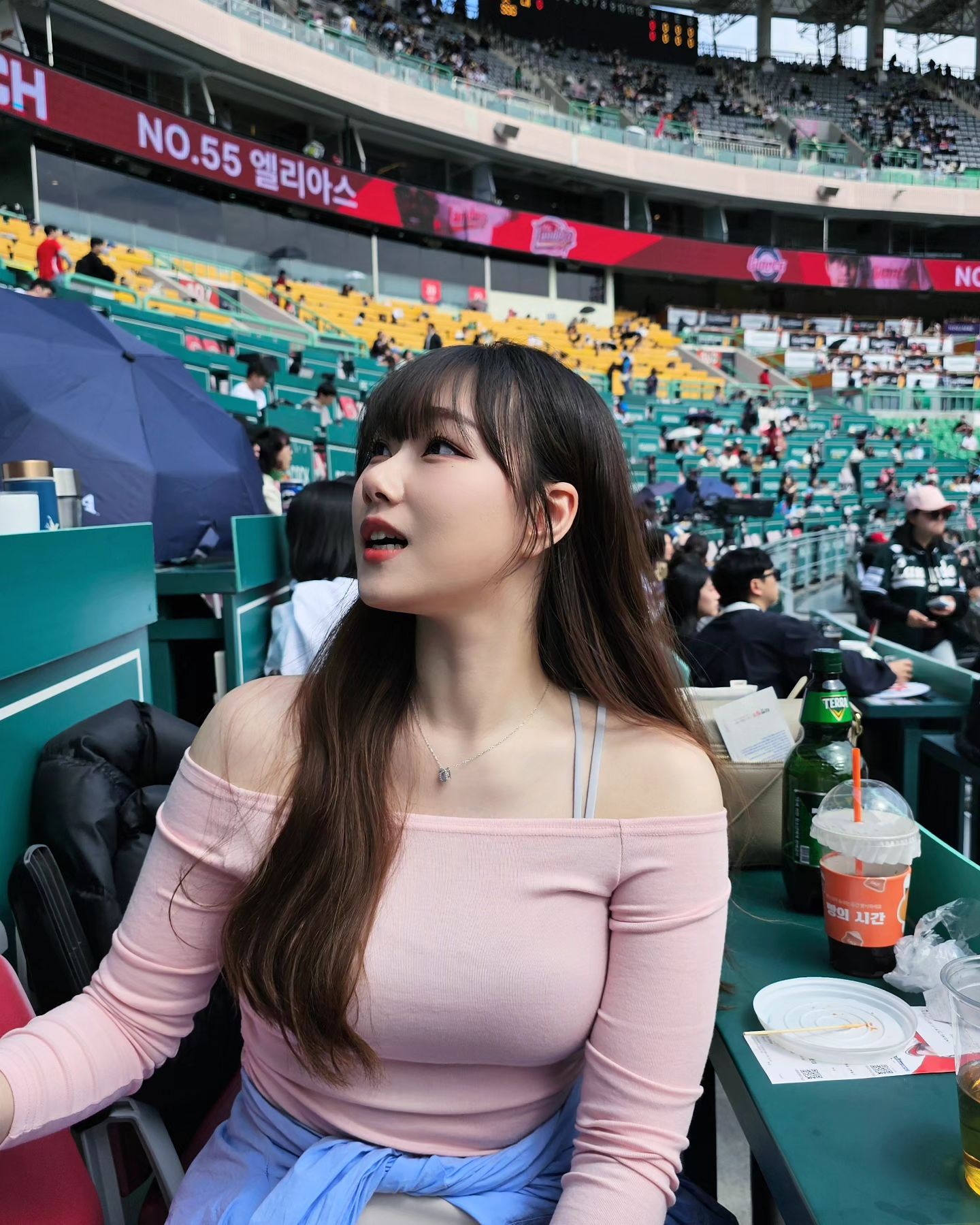 오늘도 쓱요🧚🏻‍♀️
곽수사니 야구장 일 이제 진짜 끄읕-💦
5년동안 고생하셨슴다
고생끝에 낙〰️
이제 저 놀아주세여🙇🏻‍♀️✨️