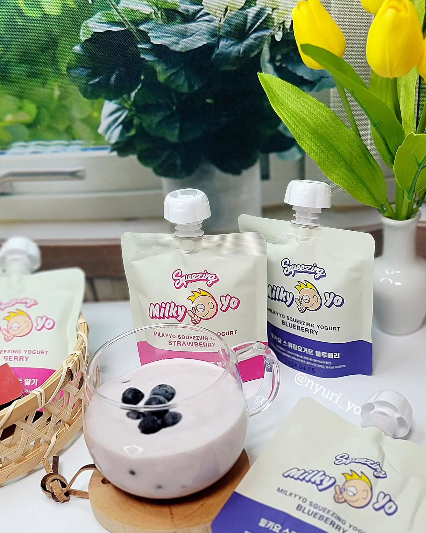 #제품제공 ❛ 프리미엄 디저트 N0.1 Milkyyo ❜ 🍧🍧

#밀키요 #스퀴징요거트 #짜먹는요거트 
#과일퓨레 #유기농요거트 #요거트추천
#플레인 #딸기 #블루베리 #유산균 #장건강

자연 그대로의 맛 🍓🫐🥛
국내산 과일로 직접 퓨레하여 과일의 맛을 
더욱더 풍부하게 

✔️ 1등급 무항생제 원유로 만든
✔️ 목장에서 갓 짜낸
✔️ 신선하고 맛있는 스퀴징 요거트!!

농후발효유 1m당 포함된 프로바이오틱 유산균만
무려 1억 마리마리 !!
편리하고 안전한 스파우트 파우치에 안전캡으로
휴대도 너무 좋은거 있죵 !

▫️목장에서 생산당일 착유한 원유만을 사용
▫️국내산 친환경 무항생제 원유 무항생제 1A등급 
▫️색소/안정제와 같은 인위적인 첨가제를 노사용
▫️ HACCP 인증 시설에서 쾌적하게 생산

🥛밀키요 스퀴징요거트 플레인
당일착유한 친환경 무항생제 원유로 만들어 순수한 맛
누구나 좋아할 그런맛 !!

🍓밀키요 스퀴징요거트 딸기
상큼하고 달콤한 딸기의 향이입안 가득.! 어린이부터 어른까지 기분 좋아지는 

🫐밀키요 스퀴징요거트 블루베리
블루베리의 맛이 무겁지 않고 부드럽게 어루어져
늬리가 가장 맛있게 먹었던 맛!!
블루베리와 꿀을 조금 첨가해서 먹으니 입안 상쾌함과
기분좋은 홈카페로 변신 ✨️

많이 달지도 않고 
스푼도 식기도 필요없이 언제 어디서나 
가볍게 뚜껑만 따고 쭈욱쭈욱쭉 🍼🍼
양도 적당해서 다이어트도 좋고 식사대용으로도
넘 좋더라구용

요거트 유목민님들 밀키요로 정착하셔야 합니다❕️
절대 후회없숩니다아 👐🏻
 
𝓣𝓱𝓪𝓷𝓴 𝔂𝓸𝓾

📦 milkyyo_korea
🛒🛒 linktr.ee/milkyyo_korea

#직장인간식 #식사대용 #아이간식
#아침식단 #아기간식 #다이어트간식
#간편건강식 #브런치 #홈카페 #무항생제요거트
#드링킹요거트 #협찬 #찐리뷰 늬리뷰 2️⃣4️⃣5️⃣