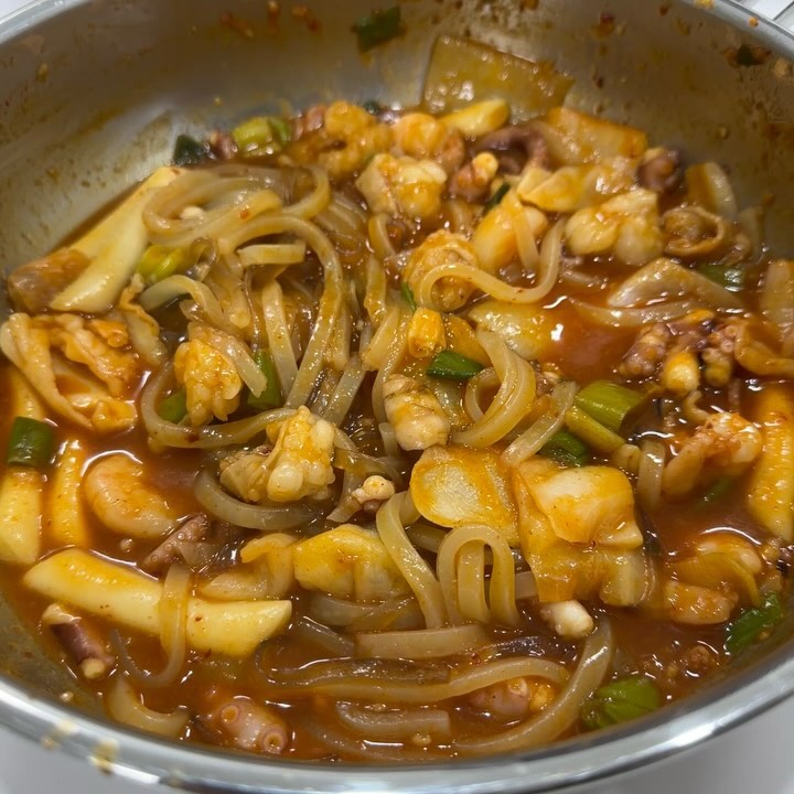 #대관령낙곱새
(할인코드 스토리에!)

진짜 찐 낙곱새 맛집
긴 설명 필요없음!

한번살 때 무조건 쟁여두기!

내용물이 너무 실해요!

#강추#밀키트#낙곱새밀키트
#밀키트할인
#먹스타그램#먹팔#맞팔