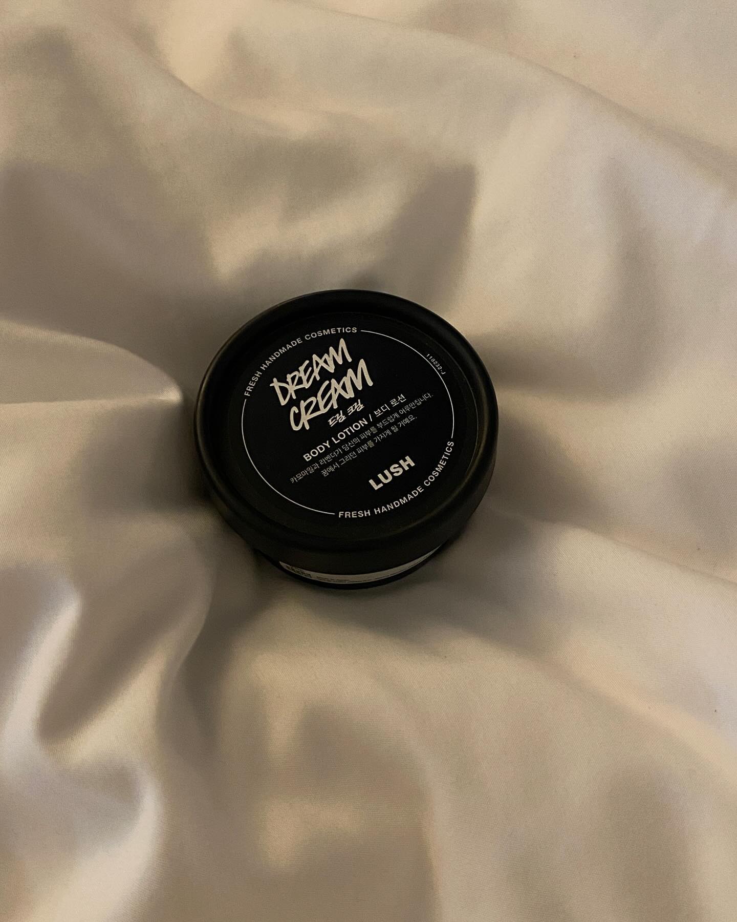 .
너 참 바를수록 매력적이다? 🌙
_
_
#러쉬 #lush #드림크림 #dreamcream #바디로션 #바디로션추천 #러쉬바디 #러쉬바디로션 #러쉬코리아 #lushkorea