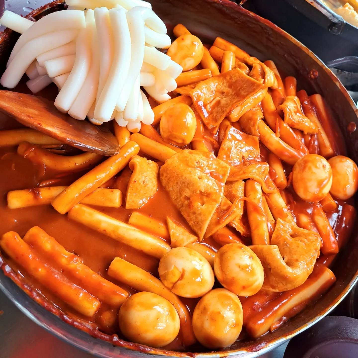 부산동구할매떡볶이

내가 싹쓸어간 떡볶이 흐뭇하다.
인근 명당만두랑 같이 포장💕

#부산할매떡볶이 #좌천맛집 #동구맛집
#부산떡볶이 #쌀떡