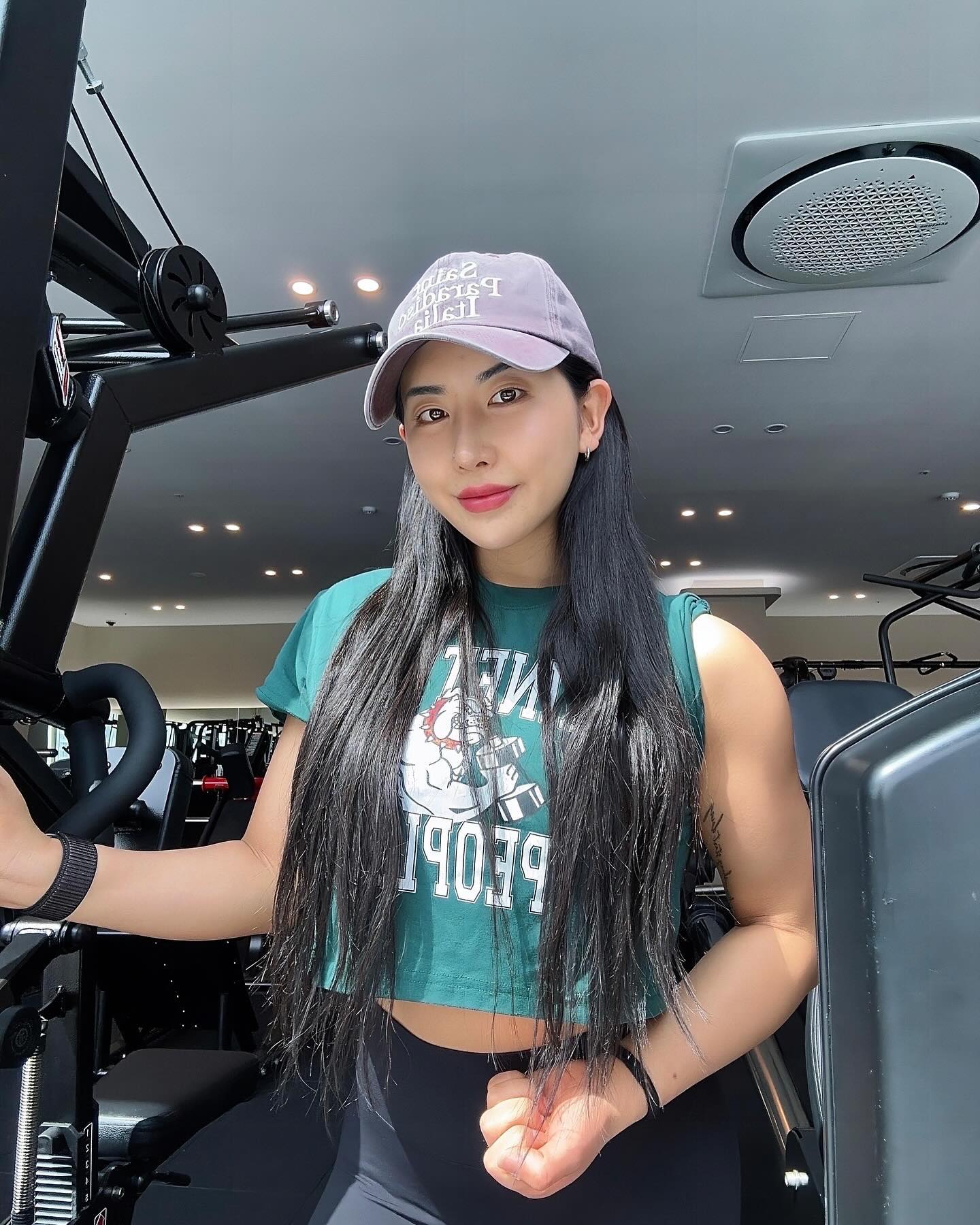 #불토
파트너로 등 땡기구 깨운하게 유산소 중🏃🏻‍♀️

오늘 본가 가려다 운동 더 하려구 취소했어요
덕분에 낮 운동 클리어했지롱

밥먹고
카페가서 회원님들 운동일지 마저 정리하고
나만의 시간 보내야디 🌸💕