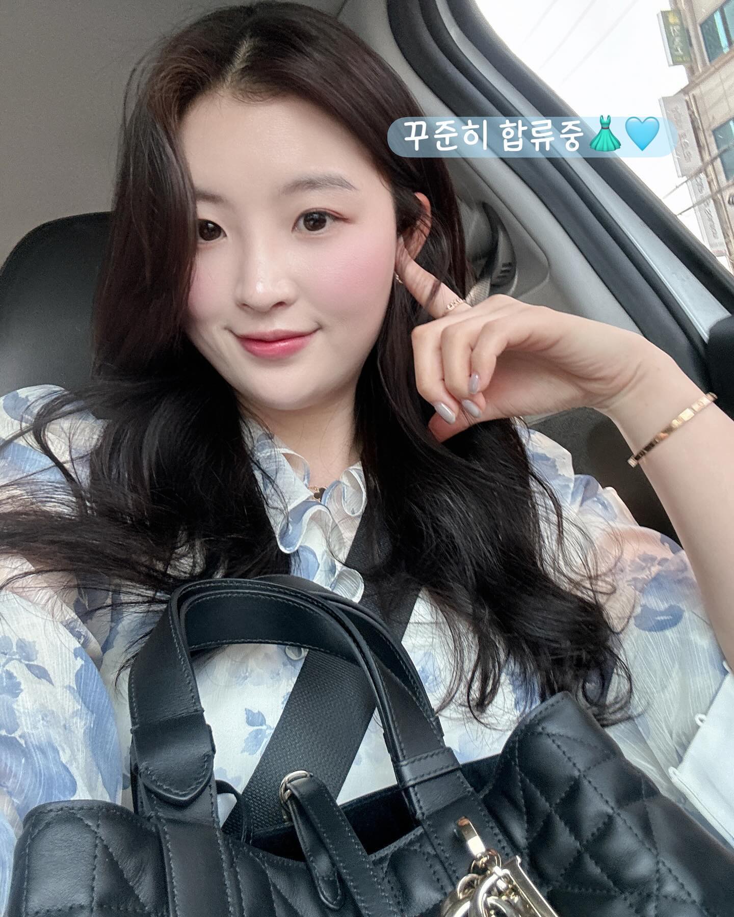 문의폭발에 꾸준히 세나팸에 합류중🩵
찾아주시는거엔 다 이유가잇죠!
노하우 다 알려드리고 교육끝나고
나와떠여😄

날씨가 너무좋아서 나와떠요
다들 어디가세요?