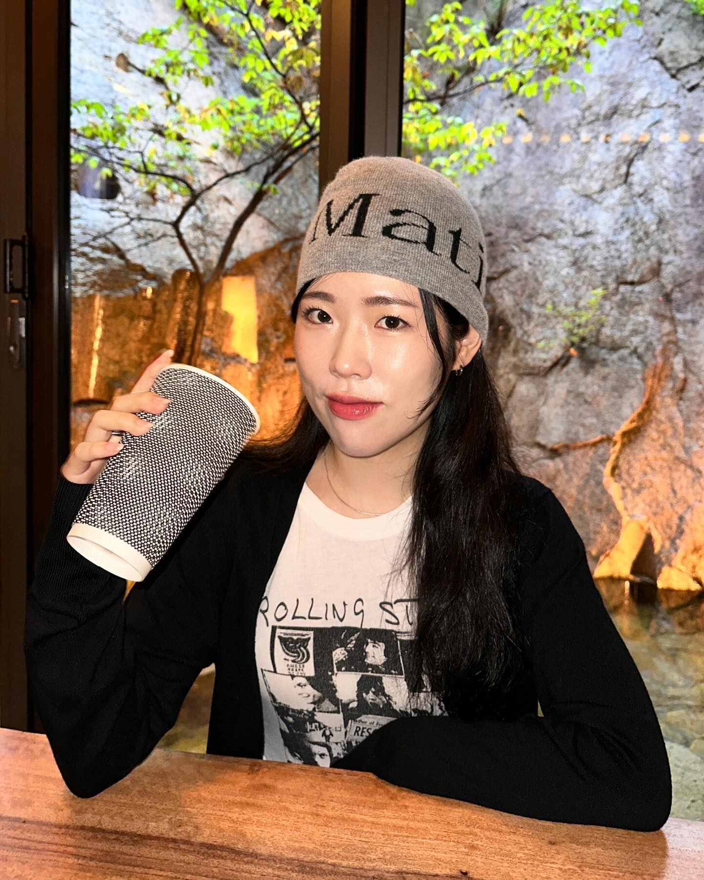 갑자기 왜이렇게 추운거야
핫초코 마시면서 온천에 지지고 싶게 ๑•﹏•๑