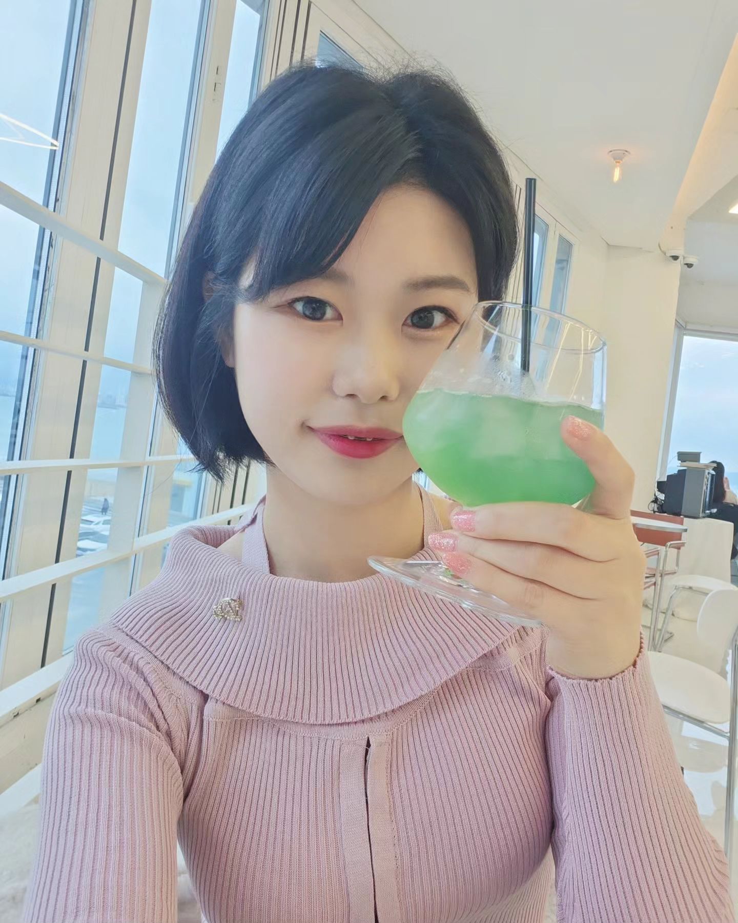 💓💓💓💓💓💓💓💓
오랜만에 #셀카업데이트 #단발좌💁‍♀️ 

#nearanddear #니어앤디어 #포항영일대카페