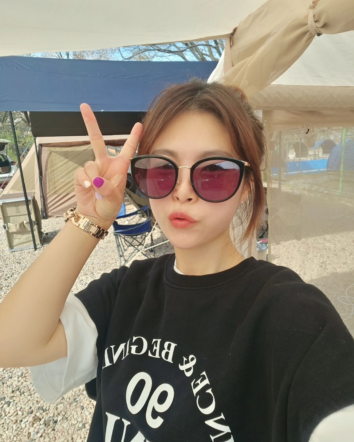 💛
240412-0414
#친정캠핑🏕 #아이들은외할비랑뒤늦게오고 #나랑엄마먼저가서텐트피칭
#낙동한우파티 #친정엄마덕분에오랜만에여유있게😀 
#아이들도어른들도행복한시간😍