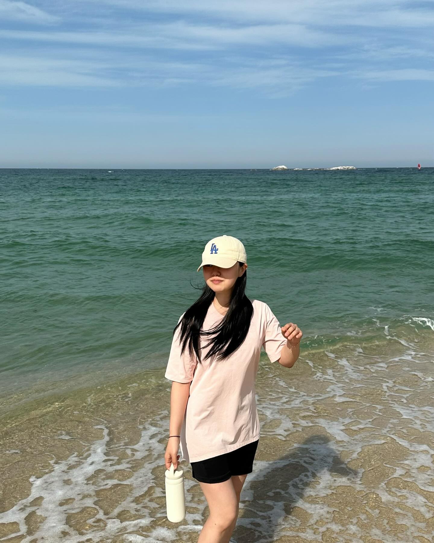 날은 덥고 물은 차고
남자친구는 사진 못 찍고