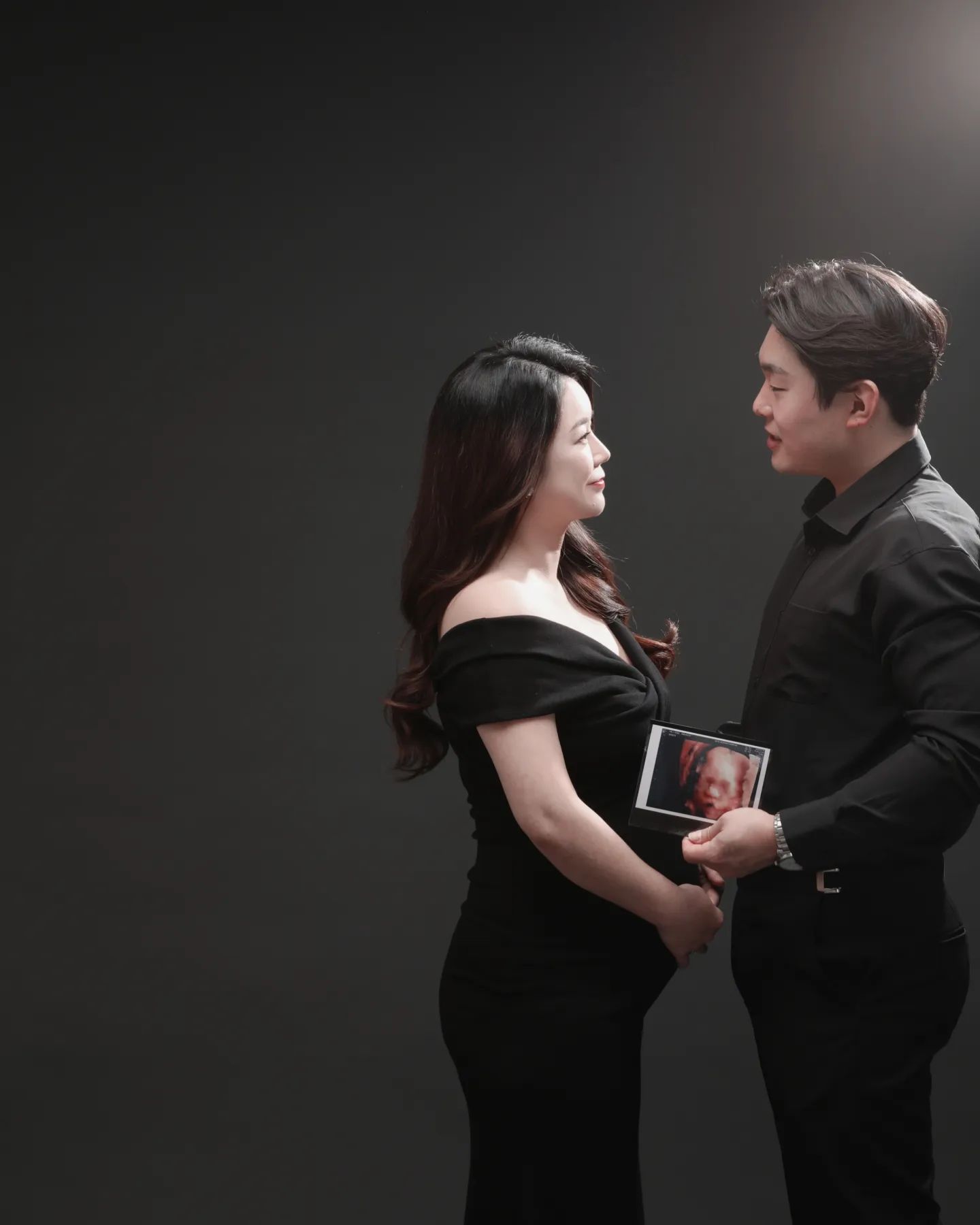 행복한 중🥰
⠀
⠀
⠀
⠀
⠀
⠀
#하남찌 #꽁달희 #꼬용이
#만삭사진 #울산베이비파스텔
#베이비파스텔 #첫가족사진 ?