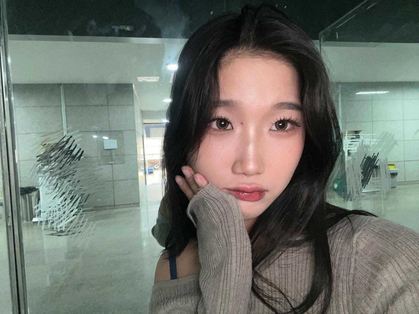 버그와 오류를 개선하고 셀카를 찍었습니다.