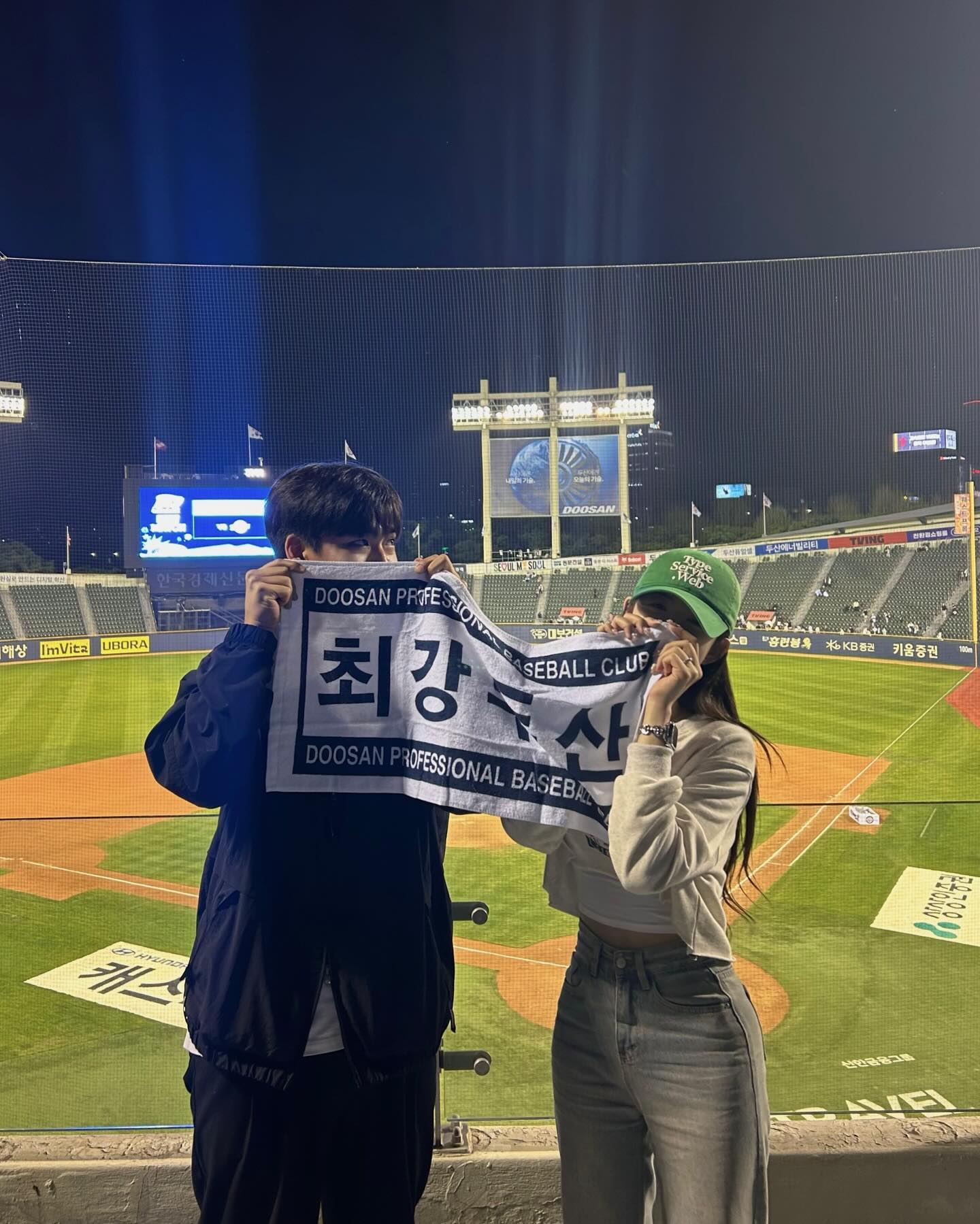 더블헤더 경기도 귀한데 끝내기까지 !!
.
.
.
#두산베어스
