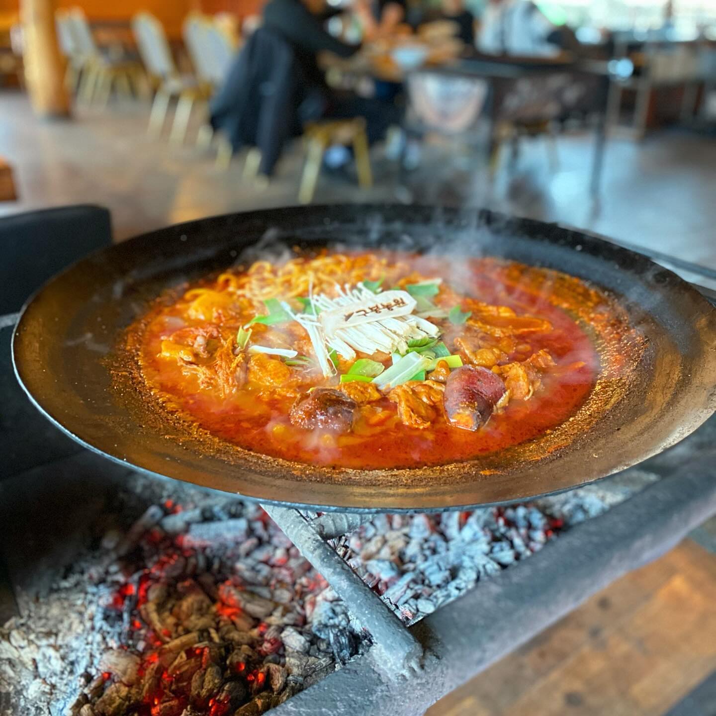 20240120 친구들이랑 눈을 뚫고 맛있는거 머구러 🤤