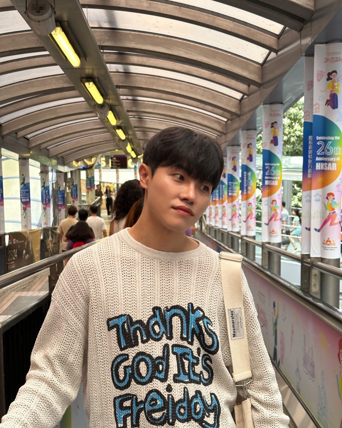 지금 지쳤나요? 네니요,, 
홍콩 갔다와서 몸살 걸린 사람 나야나,, 

#홍콩 #hongkong #midlevelsescalator