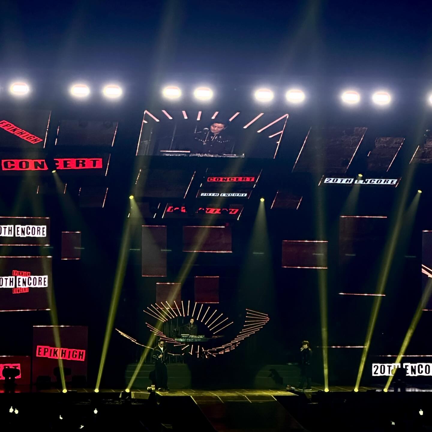 🎤🎶

blobyblo
realtukutz 
realmithrajin

#에픽하이콘서트 #EpikHighConcert 
#콘서트스포 #슈퍼스타김정식 #타블로솔로 #에픽하이컴백
#콘서트너무좋았다 #재미있었다요 #다음엔뭐할까 #🤔 
#진쨩일상 #진데일리 #진스타그램🍒