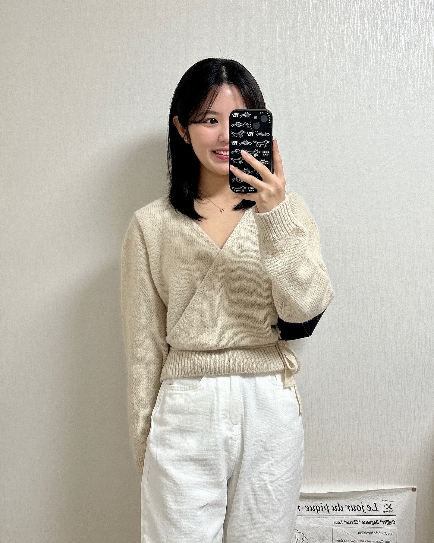 #데일리룩 #랩니트코디 
오늘 날씨가 따뜻하고 좋더라구용 🌸🩷
도톰한 니트라 단독으로 입구 나가요 :)

상의 #프리티영띵 
하의 he.nique 
가방 prada 

#봄데일리룩 #봄나들이룩 #봄코디 #주말룩 #주말코디 #나들이룩 #출근룩 #직장인코디 #랩니트 #히니크바지 #프리티영띵니트 #프라다가방 #옷입는사람들 #패션계정맞팔