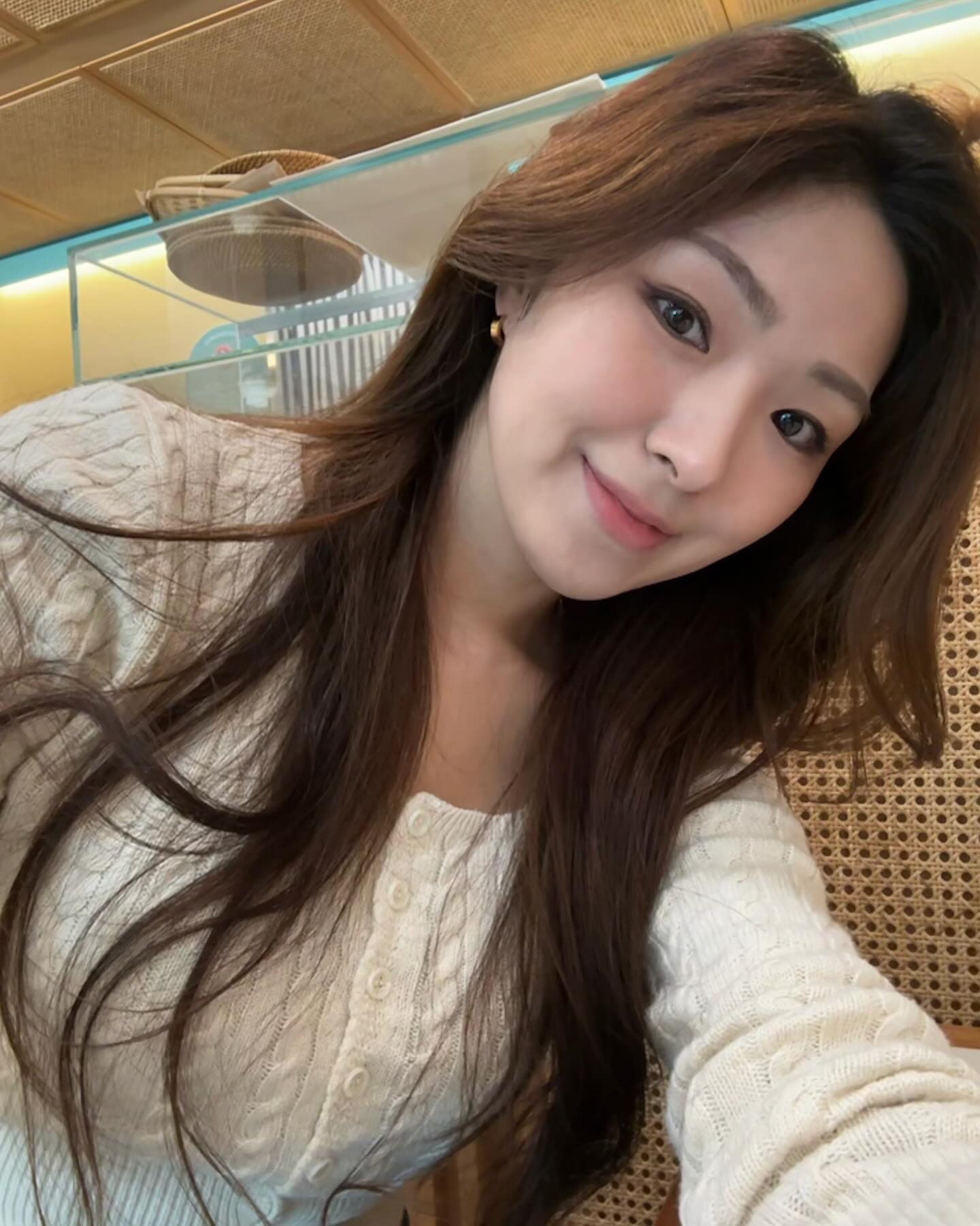 hanoi_baguette
성수에서 베트남 여행가기-🇻🇳👒
다들 여행가서 부러웠는데~~
여행 다녀온 기분 몽땅 느끼고 왔다아🥖
나 오늘 고수도 첫 도전 해보았다구!✌🏻
여름 주구장창 예약🎵
#성수 #성수맛집 #여행 #서울숲카페 #뚝섬카페 #맛집 #커피맛집 #바게트 #하노이 #셀피 #봄날 #봄코디 #다이어트레시피 #운동소통 #운동하는여자 #서울