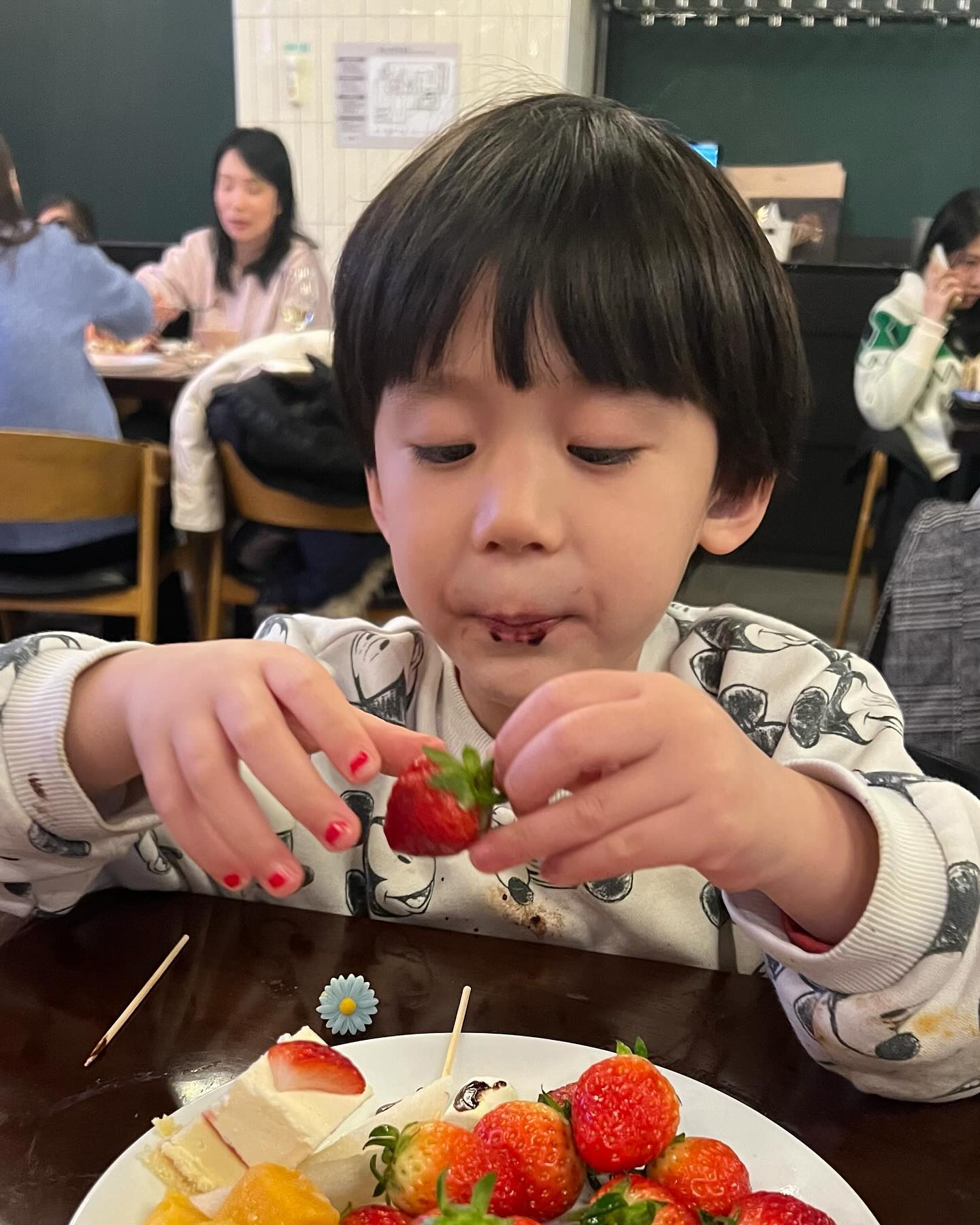딸기 🍓 엔 역시 생크림이지😍

#빕스딸기
#베리스윗데이 
#딸기뷔페 
#빕스이벤트
#빕스딸기챌린지