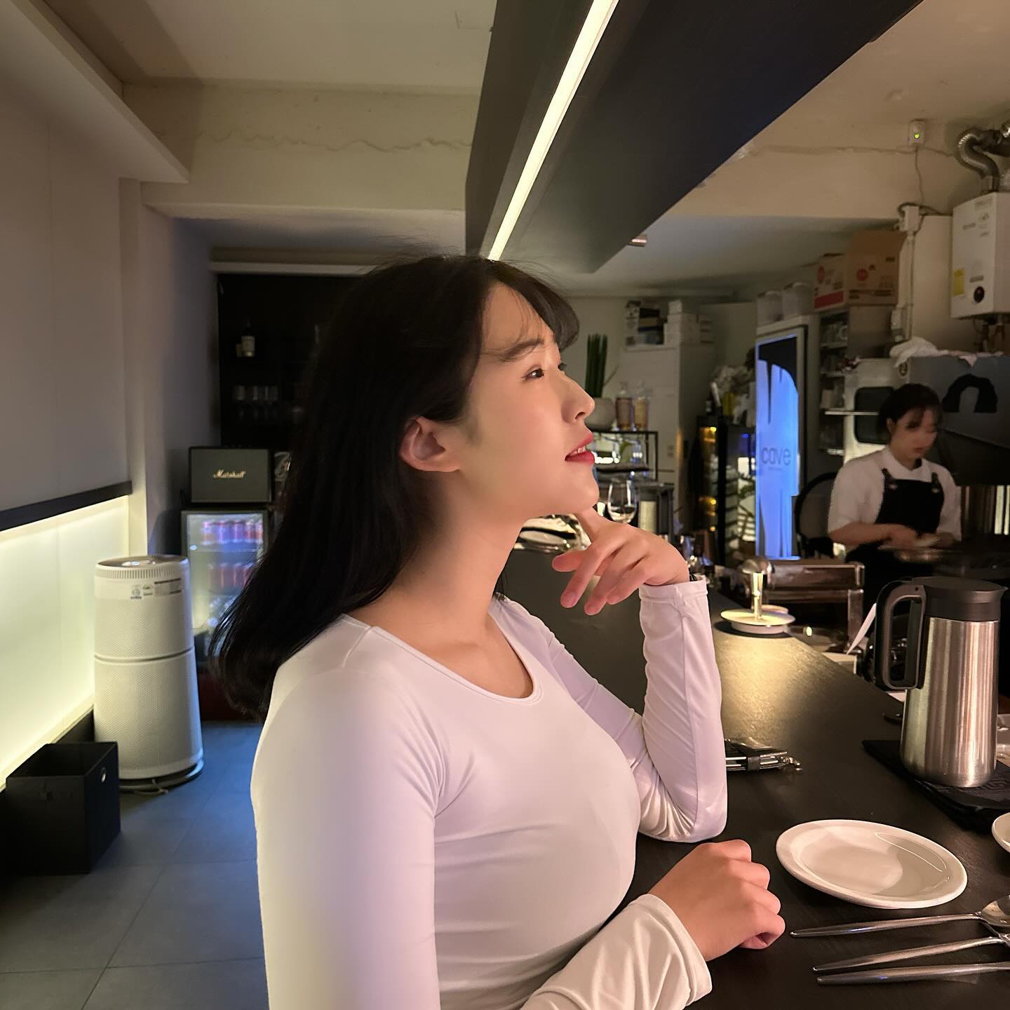 #협찬

케이브파스타바
갈마동에 있는 생면 파스타 맛집! 맛도리만 모여있는 갈마동에 있는 찐맛도리 파스타집
직접 만들어 주시는 생면에, 직접 우려서 만들어주시는 인위적이지 않은 육수로 와인이랑 한 잔 하기도 적당한 삼삼한맛 ❤*.(๓´͈ ˘ `͈๓).*❤
인테리어도 예쁘고 분위기도 좋아서 데이트 하기도 딱이라구여~
아 파스타도 파스타인데 뇨끼가 진짜 미친놈! 트러플향 낭낭한 오일도 넉넉히 뿌려 주시는데 혼자 두개 뚝딱 가능 할 것 같은 맛🤭 담에 오면 티라미슈도 먹어봐야지🐽 

#갈마동맛집 #갈마동 #갈마동파스타 #대전파스타 #대전생면파스타 #파스타 #대전맛집 #서구맛집 #대전데이트 #서구데이트 #서구와인 #대전와인 #갈마동와인 #갈리단길 #리뷰노트