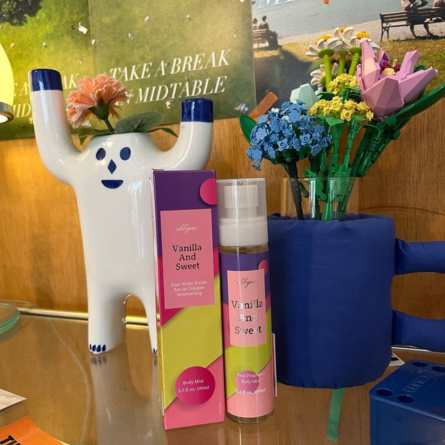 윤지 on Instagram: "#협찬 #끌로뉴바디미스트 👉 오드콜로뉴는 향수보다는 향이 세지않고 다수의 수분을 함유한 바디미스트 👉 끌로뉴의 향기는 세가지 라인으로 '향기에 이끌려 소유하고싶