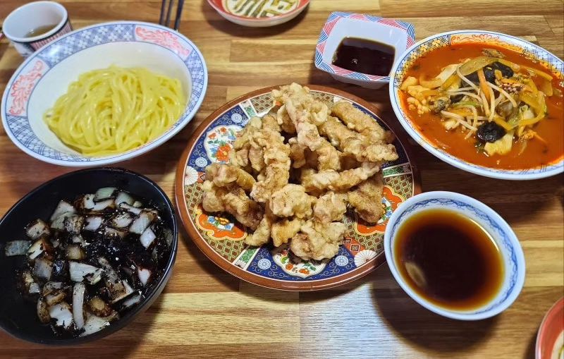 신사부 (중식당)

1. 주소: 경기 성남시 분당구 느티로77번길 6-12 // 정자동 64-7 신사부​
*신분당선 정자역 5번 출구에서 650 m 거리

2. 영업시간: 월, 수-일 09:30 ~ 20:00
  정기휴무 화요일​

3. 연락처: 031-715-3336
4. 단체이용 가능 

5. 포장, 예약가능
6. 주차가능 *매장 앞 주차가능

#신사부 #정자동중식당