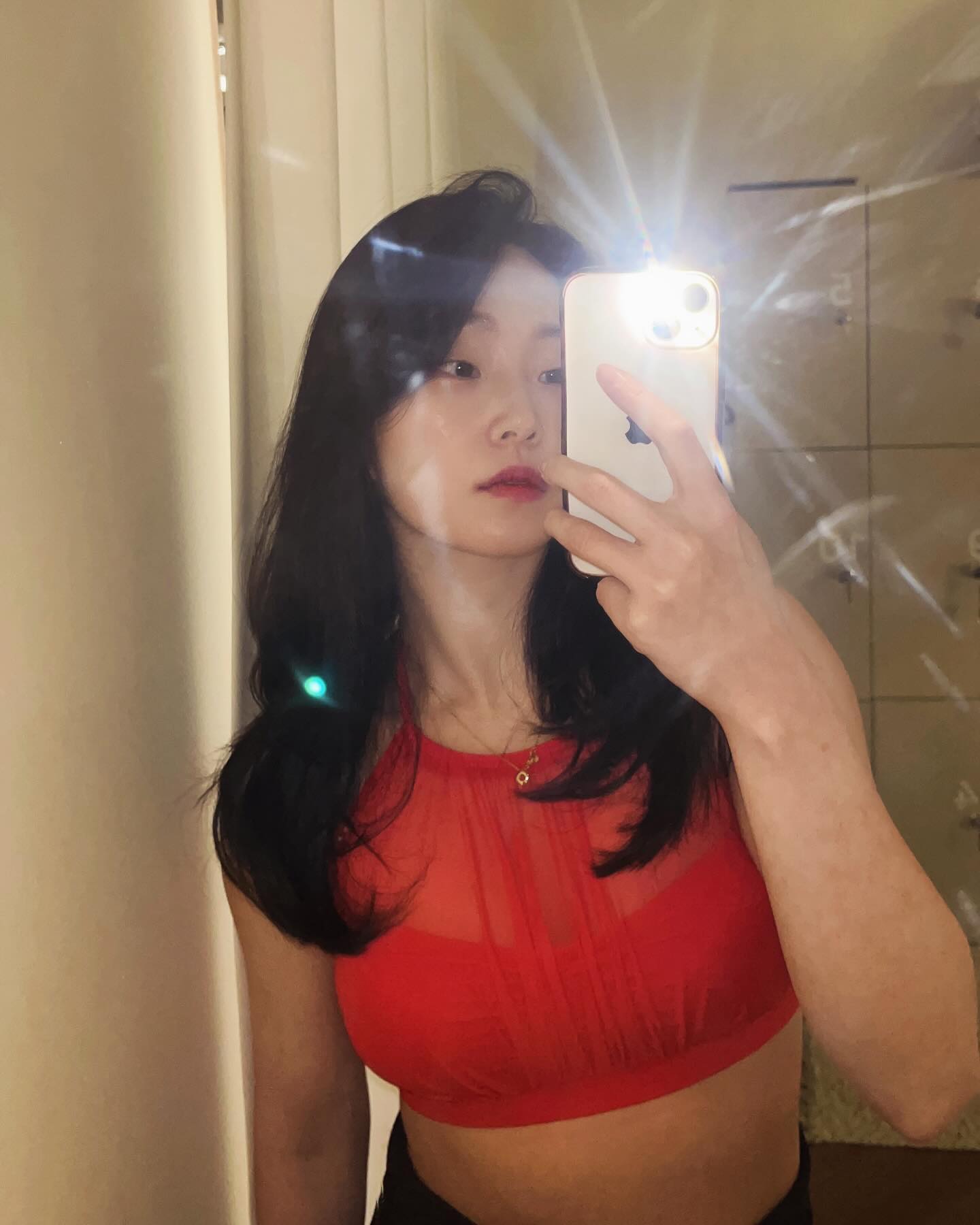 #협찬 넘 이쁜옷을 보내주신 
vymadeofficial 감사합니다♥️

최애컬러 레드 #비메이드발레리나 
입으려고 머리도 다듬었어요👀ㅋㅋㅋ
사복보다 폴웨어 입고 있는 시간이 더 많은데 
불편함&답답함 없고 부들부들 소재라 더 좋아요🫶🏻

엘핀이들은 저에게 문의 주심 비메이드 최대 할인가로 구매 가능합니다♥️(발레리나 외 다른 디자인도 다 가능🫶🏻)

🧚‍♀️엘핀폴댄스🧚‍♀️
✨중앙역에서 도보 7분
✨X-POLE 정품 / 유럽 정품 루핏폴 총 9대
✨43평, 3.8m 높은 층고, 통창으 로 들어오는 자연광
✨냉난방기/바닥난방 완비
✨1시간 30분 무료주차
✨스튜디오 메이트 어플이용=자율수강제
✨개인락커 & 샤워실 구비
✨고잔1길 76 2층 205호,엘핀폴댄스
☎️010.9669.1991
💌인스타 DM