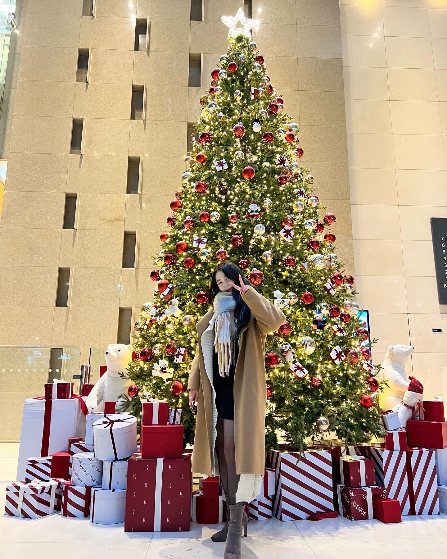 메리크리스마스❣️🎄
.
.
.
.
.
.
.
#christmas #크리스마스 #메리크리스마스🎄 #명동 #신세계 #신세계명동본점크리스마스 #🌲⛄️❄️🎅🎄🎁