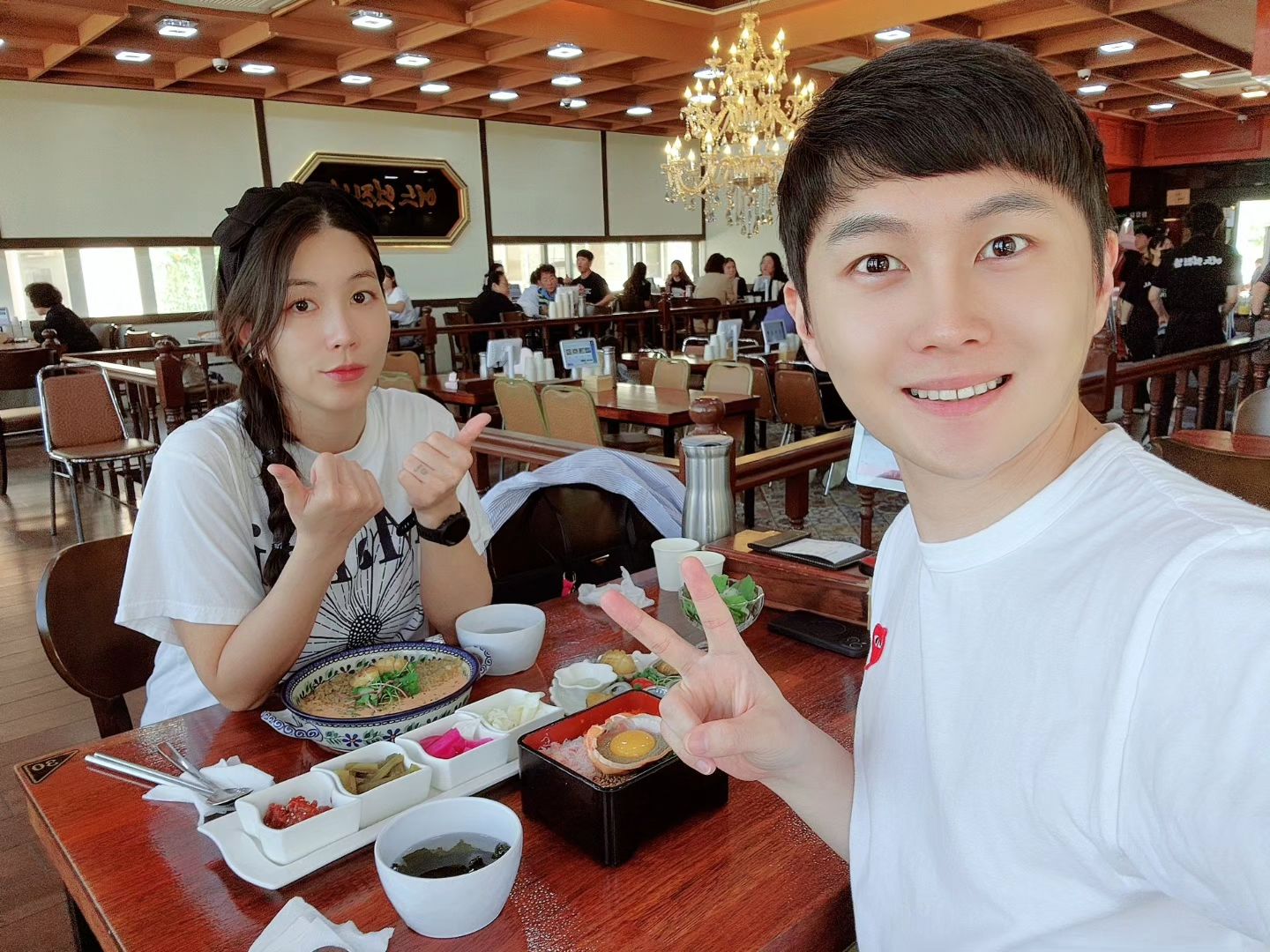 처가댁이 있는 울산에 내려온 김에 아내(그리고 햇살이)와 기장(부산) 여행을 하였습니다. 오랜만에 맛있는 음식도 잔뜩 먹고, 경치 좋은 곳도 많이 다니고, 정말 행복한 시간을 보냈네요~! 🥰
#어느멋진날 #칠암사계 #용궁사 #아홉산숲 #철마한우